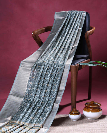 Elegant Dola Silk Saree with Intricate Floral Woven Motifs and Elegant Zari Border - Green