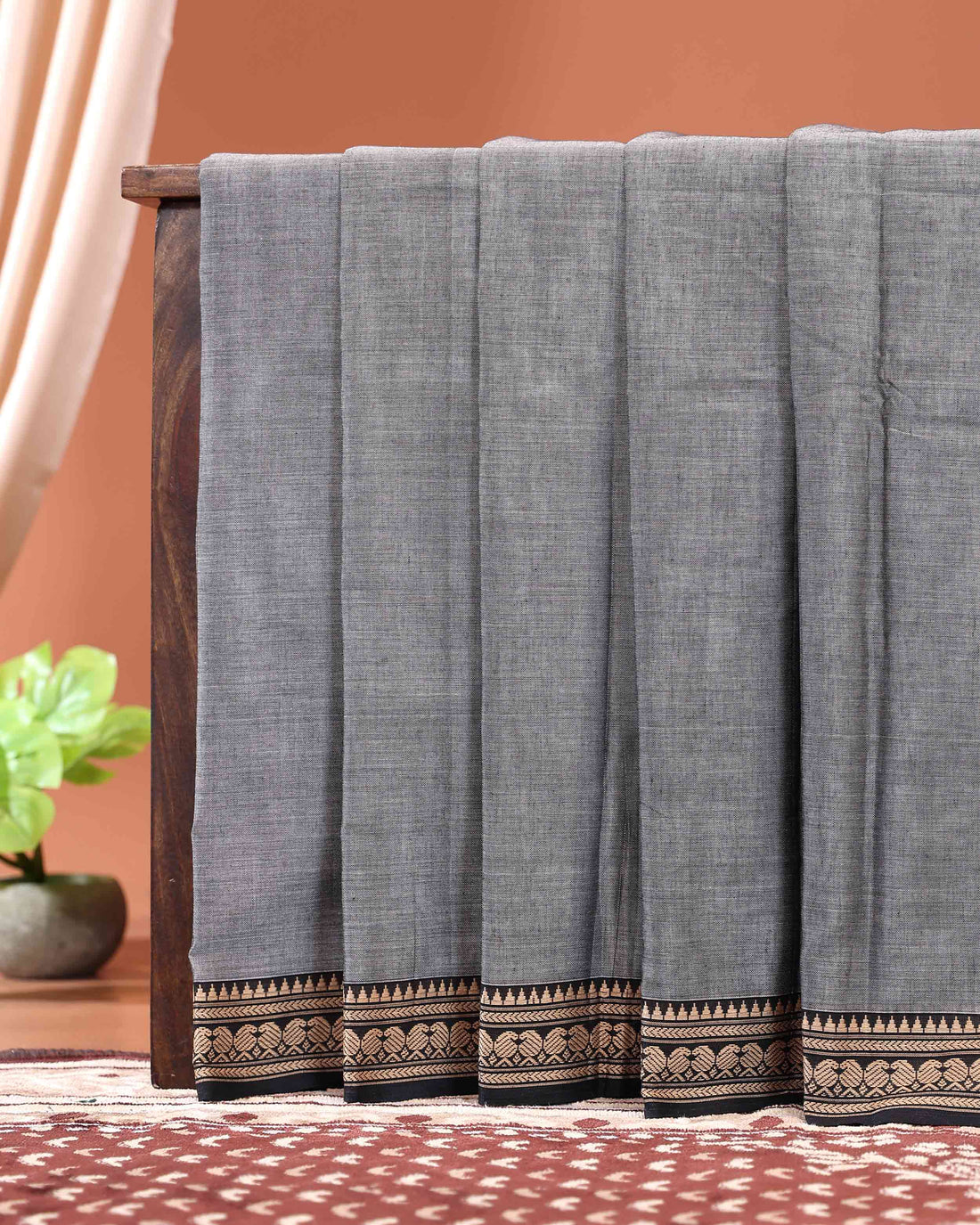 Traditional Narayanpet Weave Cotton Saree with Contrast Zari Border - Grey