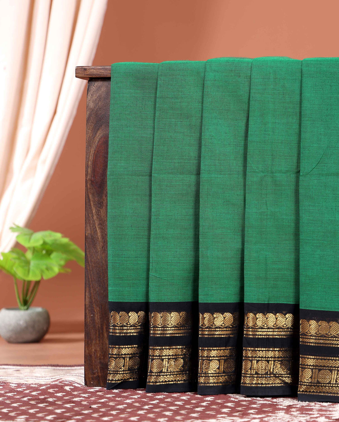 Traditional Pure Handwoven Kanchi Cotton with Striking Contrast Border and Traditional Motifs - Green
