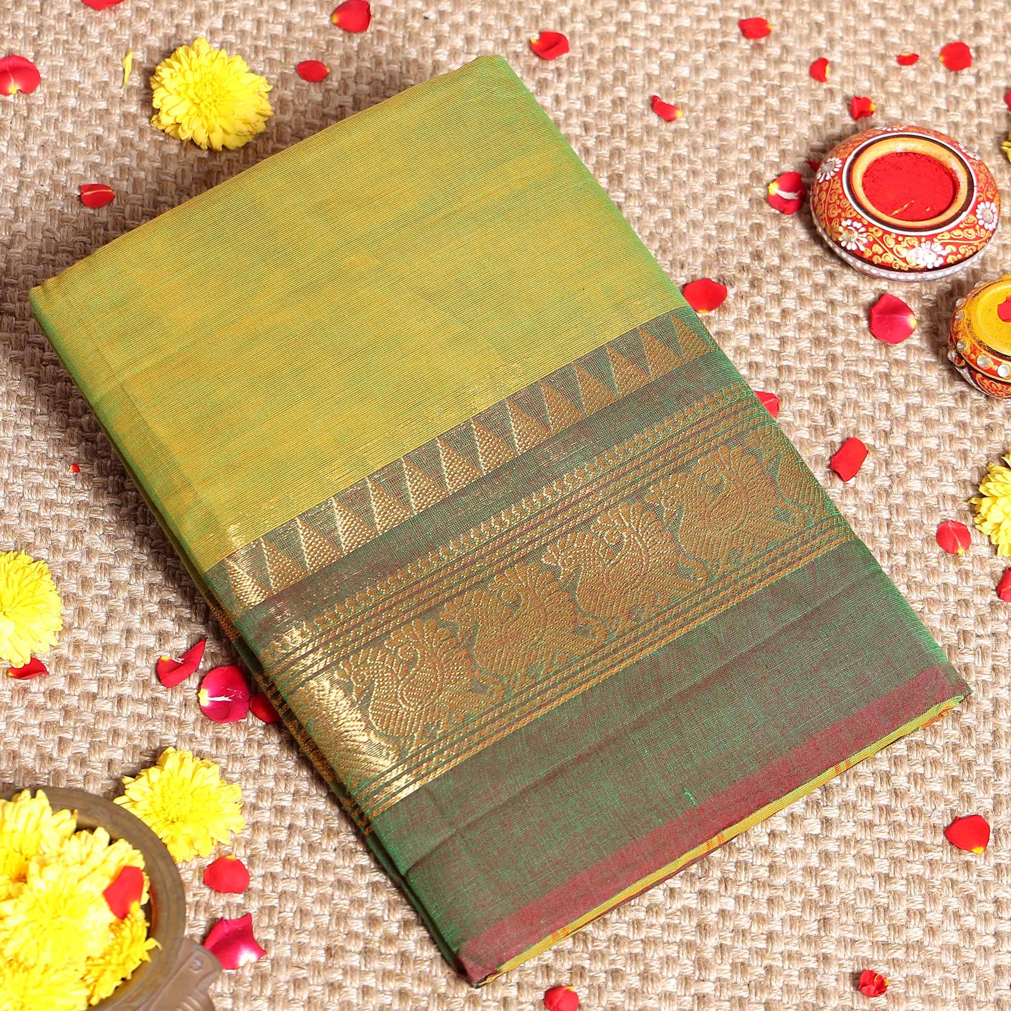 Elegant Kanchi Cotton Saree with Intricate Zari Temple Border and Traditional Handloom - Green