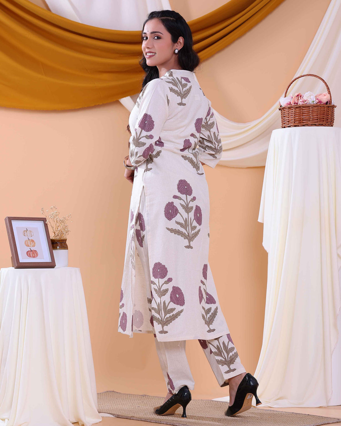 Women’s Floral Printed Kurta Set with Elegant Stitch Detailing  - Off White