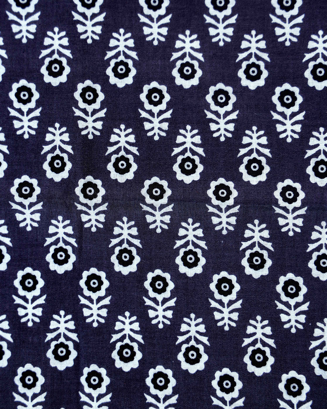 Handloom Khadi Cotton Saree with Contrast Printed Blouse and Tassel Accents - Grey