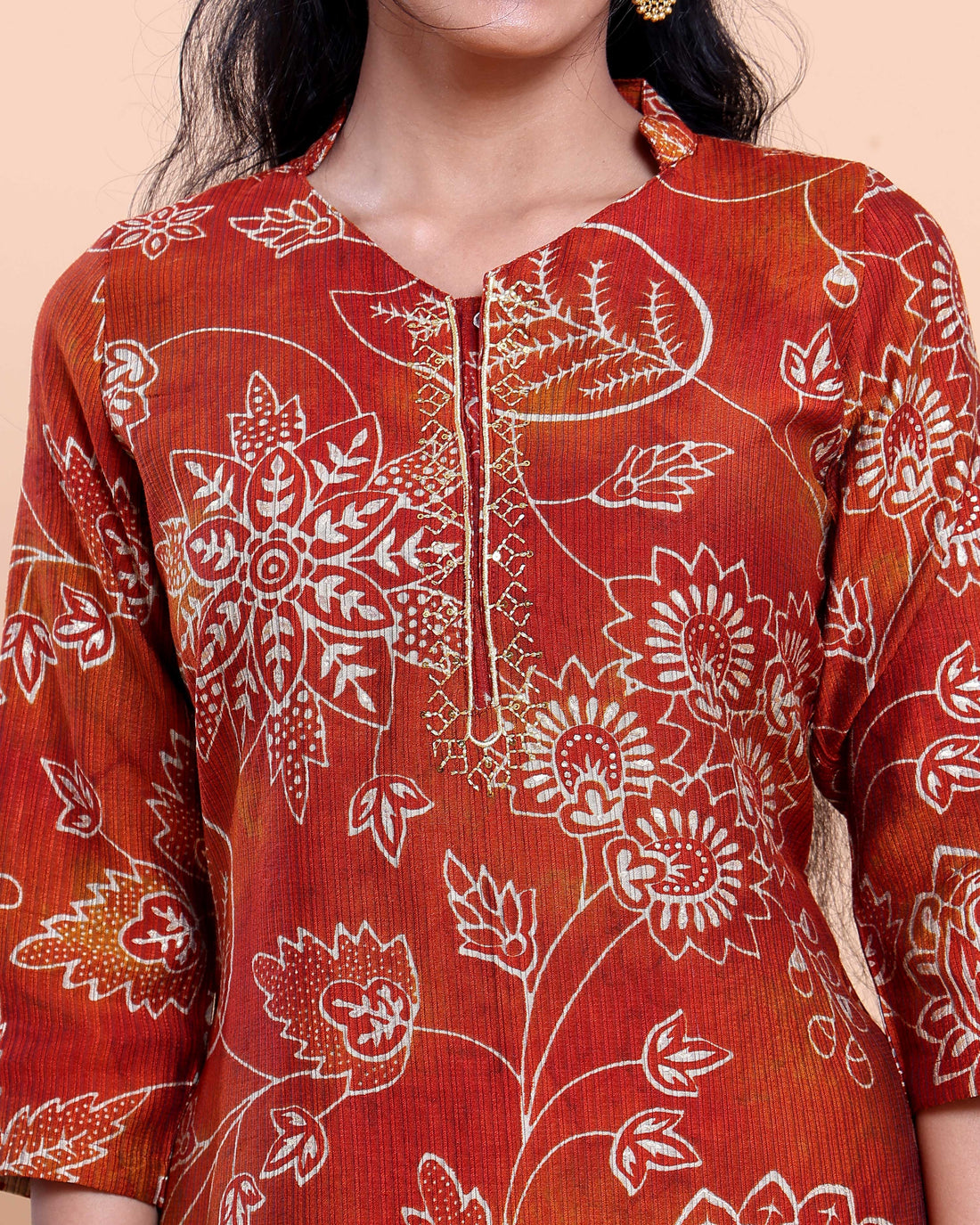 Women's Floral Printed Straight Kurta with V-Neck and 3/4 th Sleeves - Red