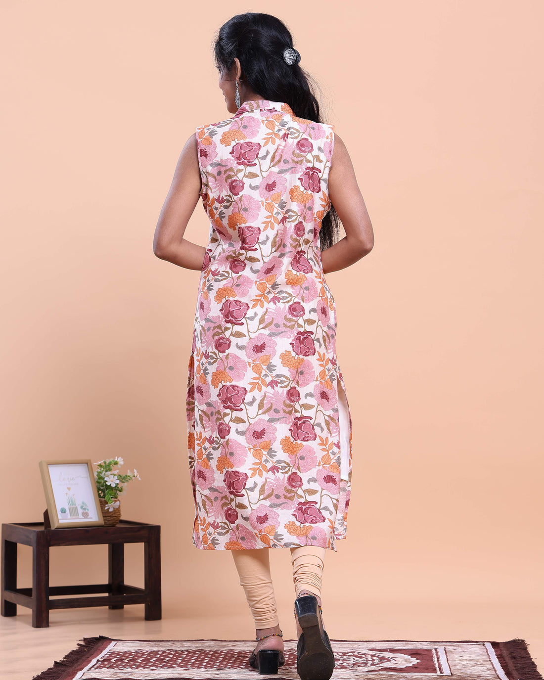 Women's Floral Print Sleeveless Collared Straight Kurta - Off White