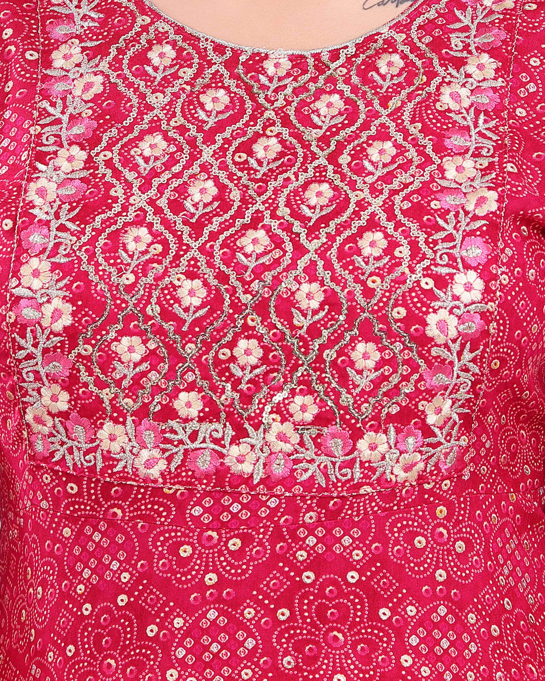 Women's Elegant Embroidered Women's  Kurta - Magenta