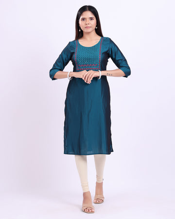 Women's Elegant Embroidered Kurta - Green