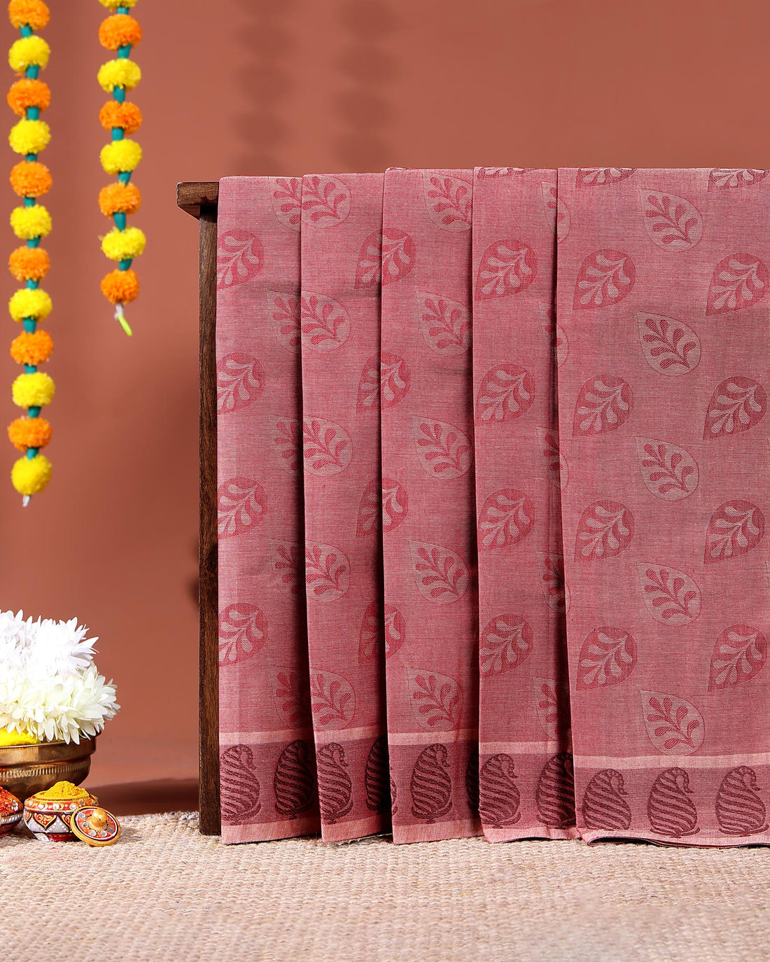 Lightweight Kovai Cotton Saree with Elegant Leaf Pattern and Contrast Border Weave - Onion Pink