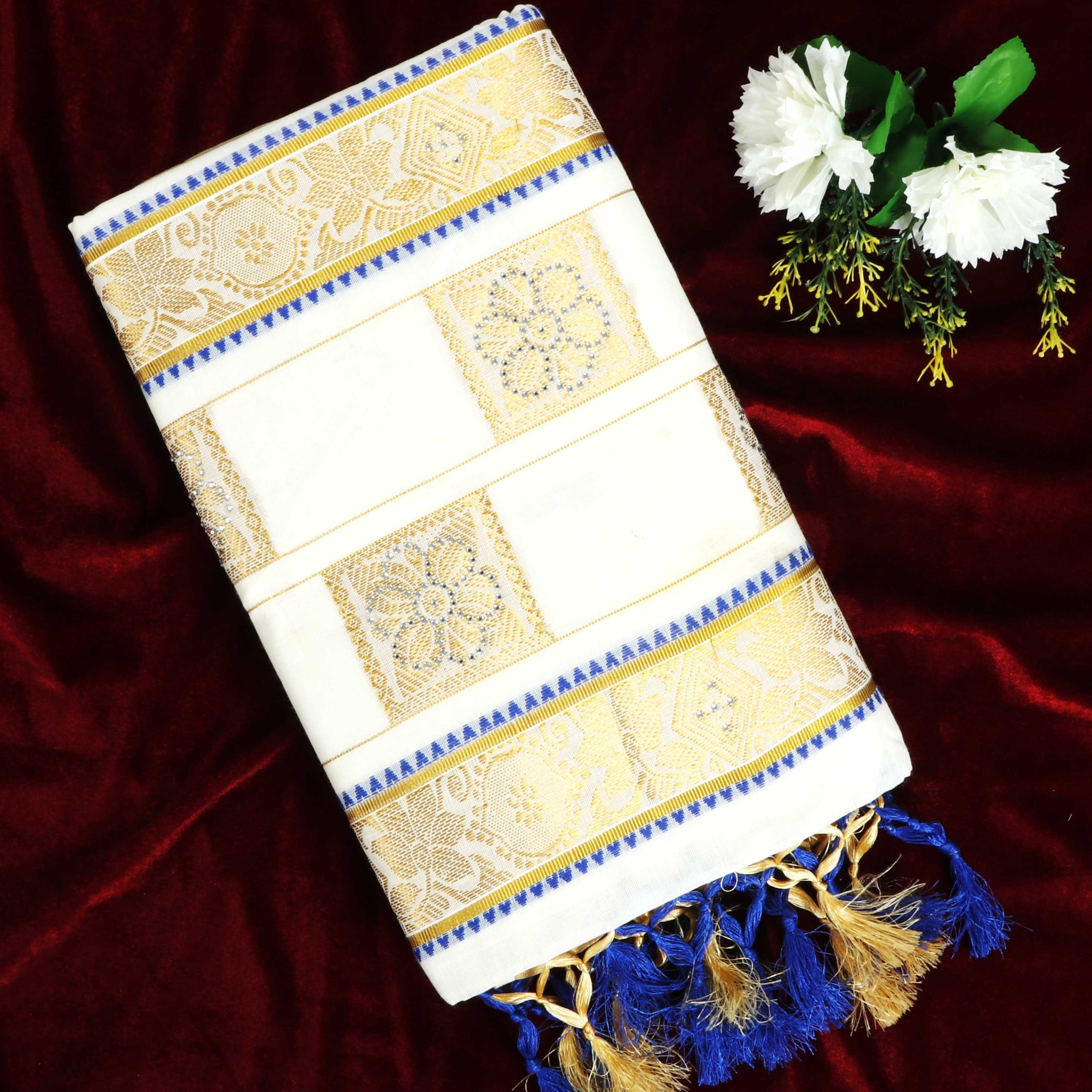 White & Gold Colour Design Kerala Saree