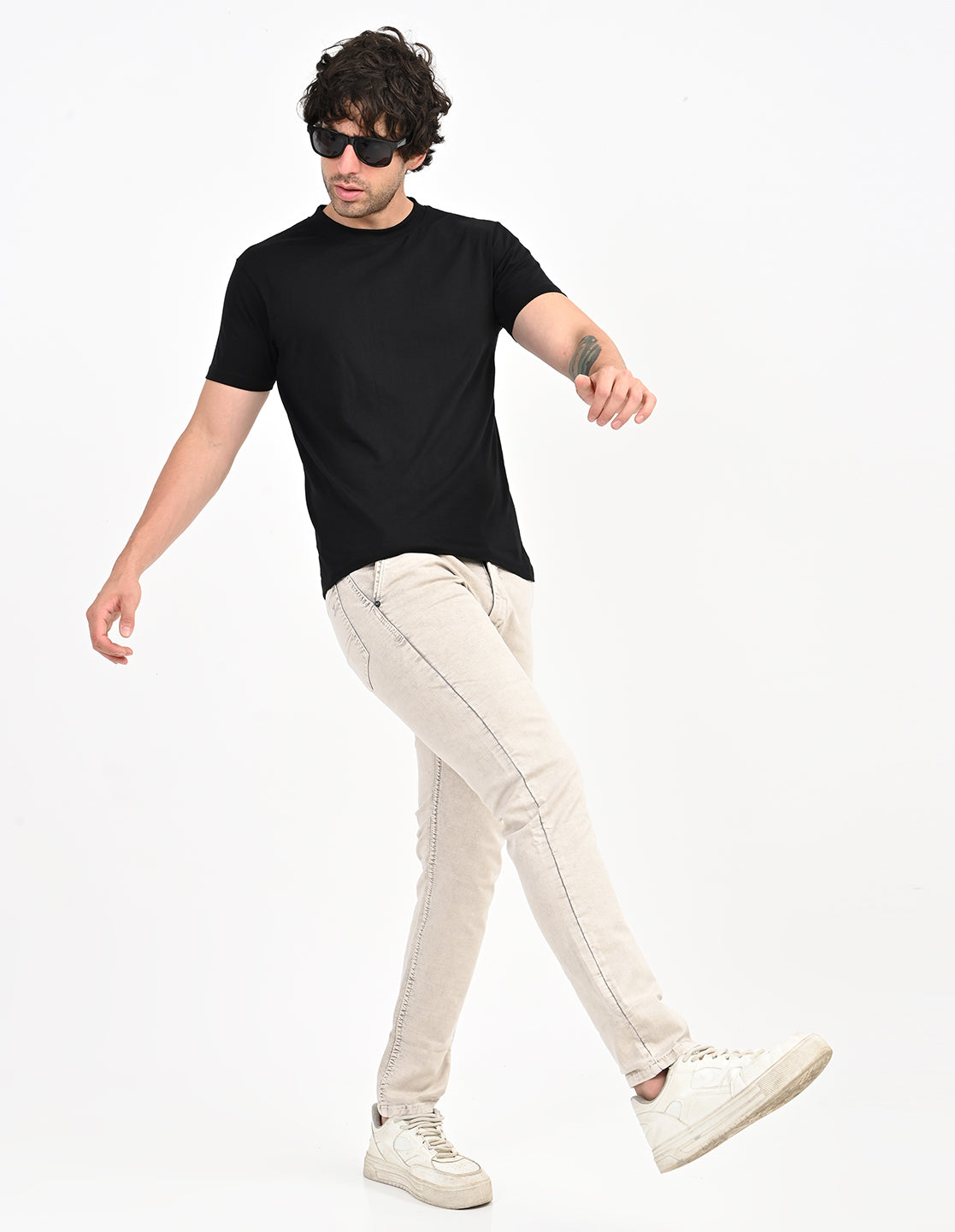 Men Mid Rise Slim Fit Clean Look Stretchable Jeans - Beige