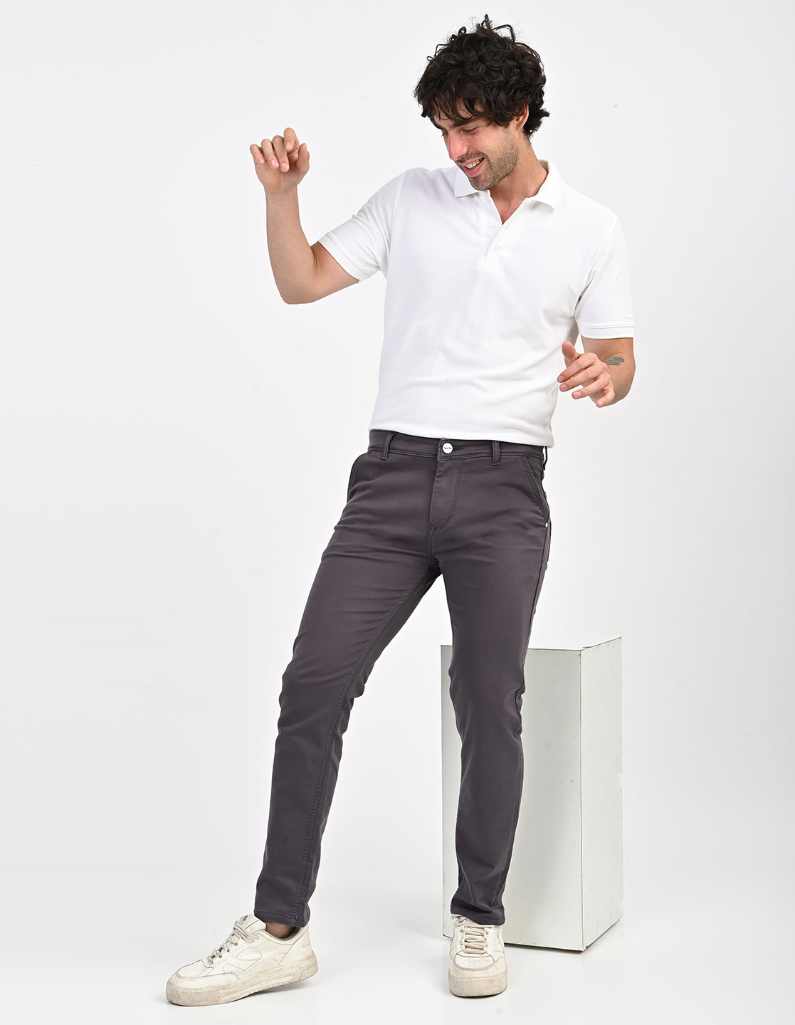 Men Mid Rise Slim Fit Clean Look Stretchable Jeans - Dark Grey