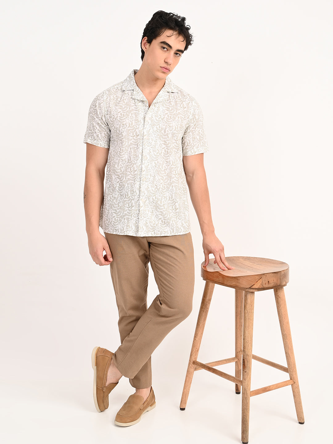 Men’s Native Bull All Over Printed Half Sleeve Casual Shirt with Button Down Collar - Off White