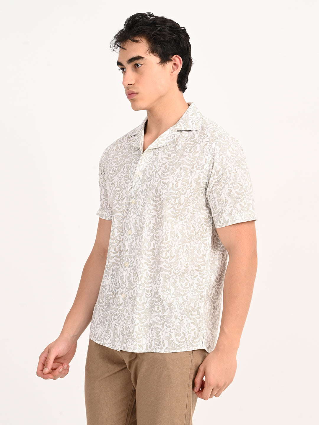 Men’s Native Bull All Over Printed Half Sleeve Casual Shirt with Button Down Collar - Off White