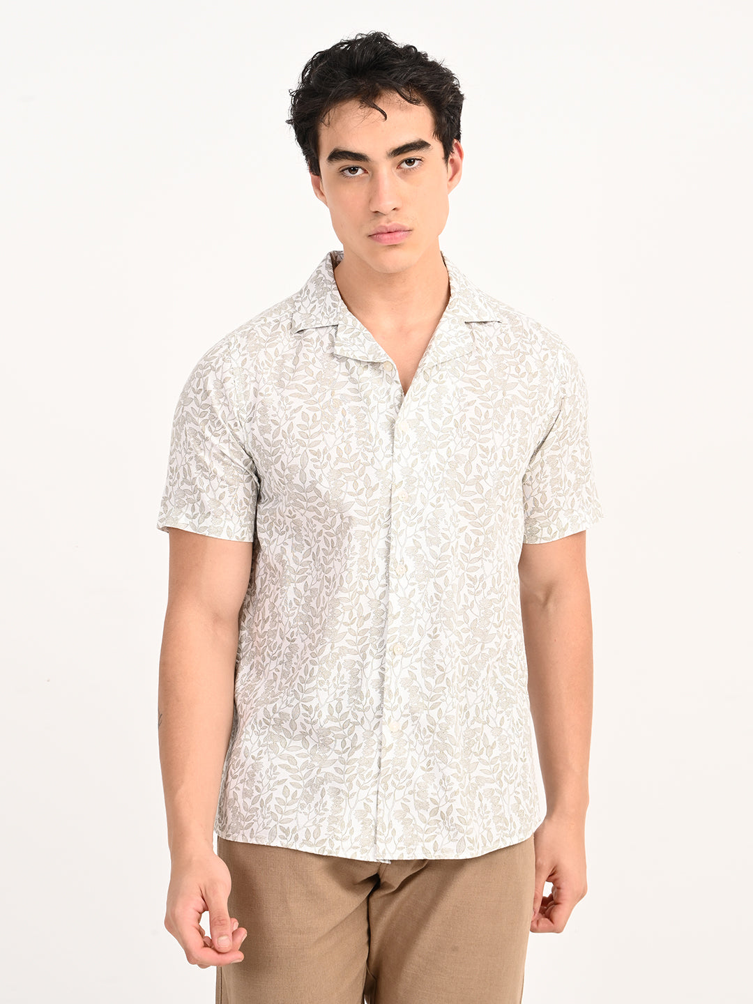 Men’s Native Bull All Over Printed Half Sleeve Casual Shirt with Button Down Collar - Off White