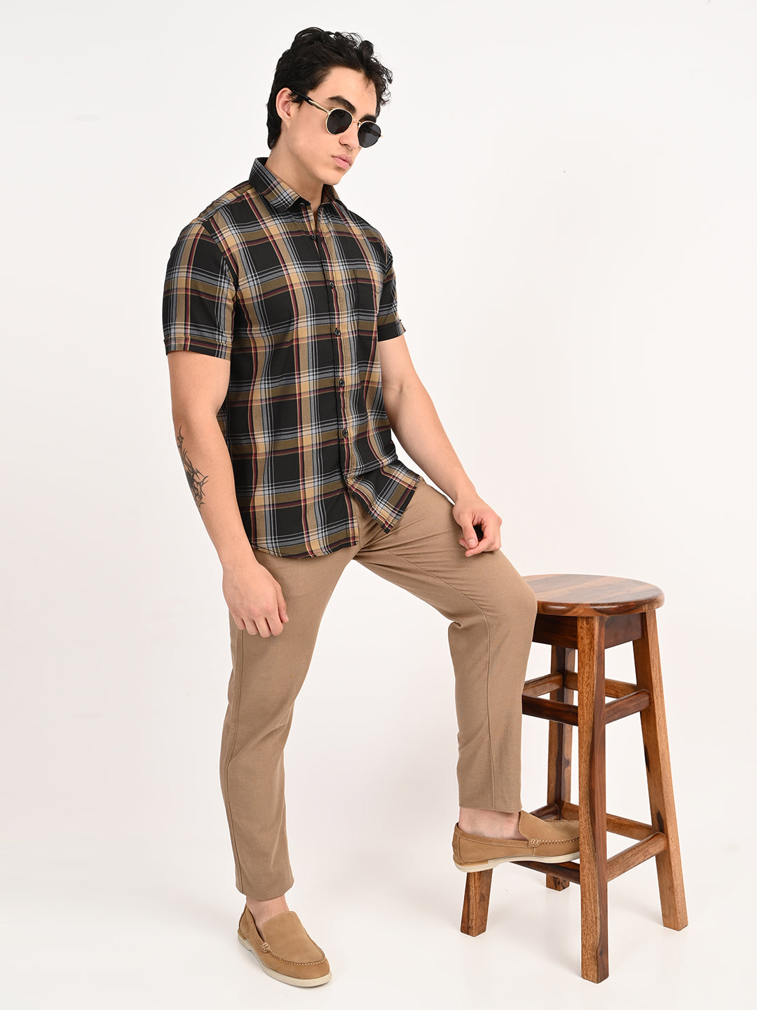 Men’s Native Bull Checked Half Sleeve Casual Shirt with Button Down Collar - Black