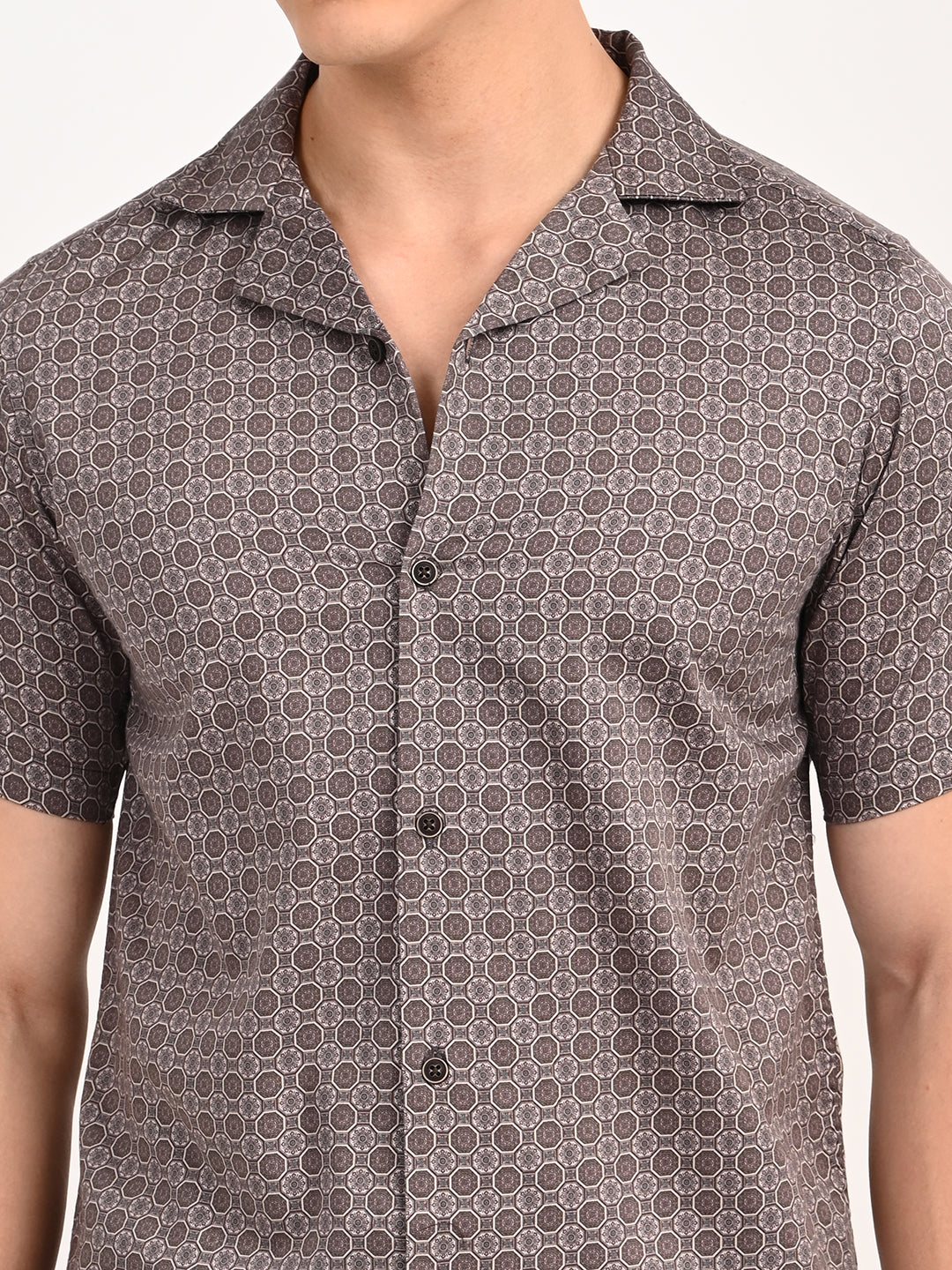 Men’s Native Bull  Structured Patterned Short-Sleeve Shirt - Brown