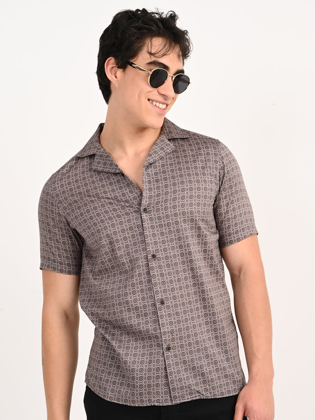 Men’s Native Bull  Structured Patterned Short-Sleeve Shirt - Brown