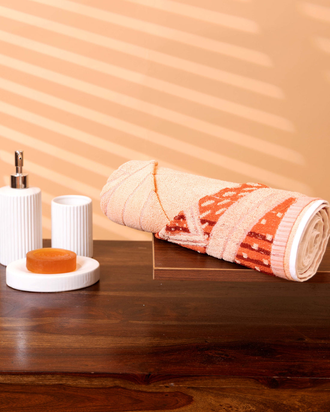 Modern Abstract Geometric Jacquard Towel - Light Peach