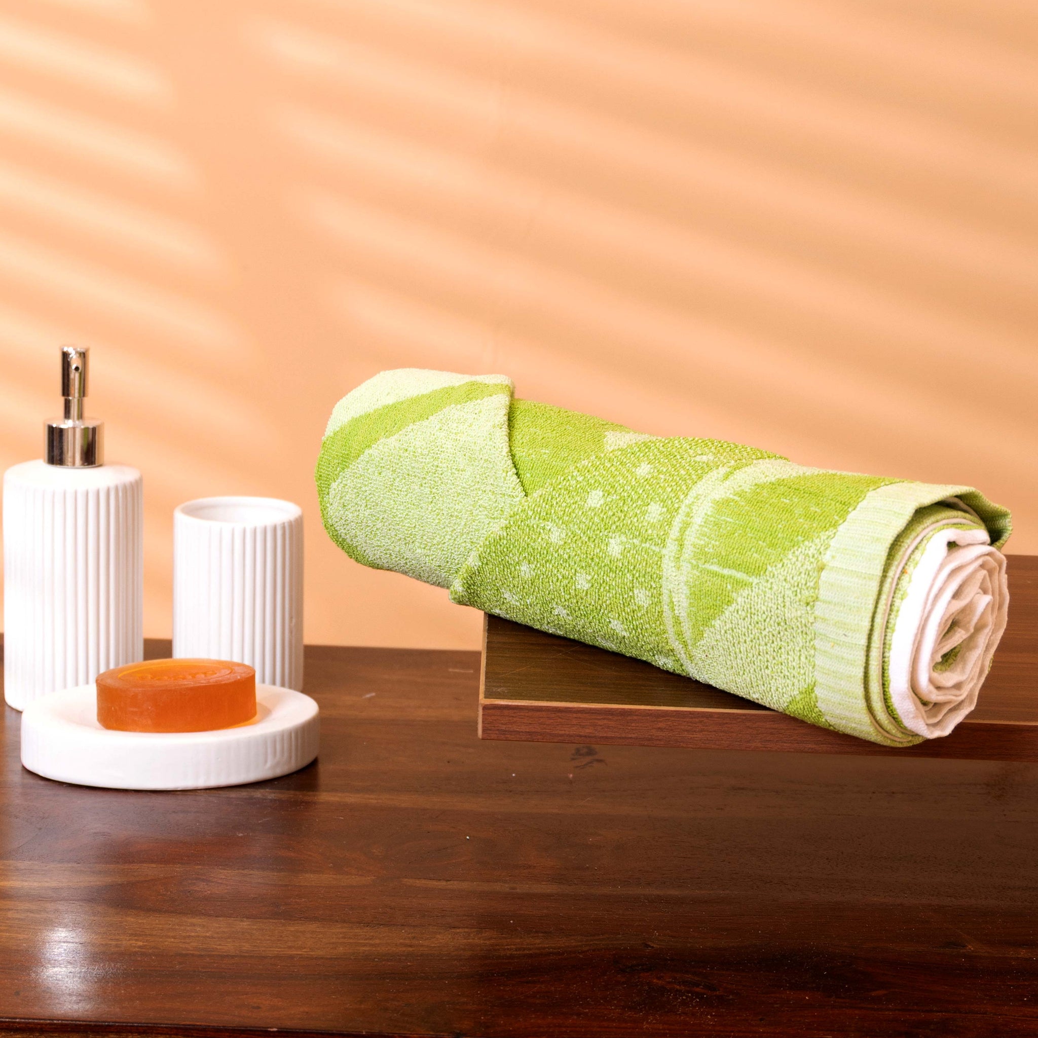 Modern Floral and Geometric Patterned Cotton Towel - Green