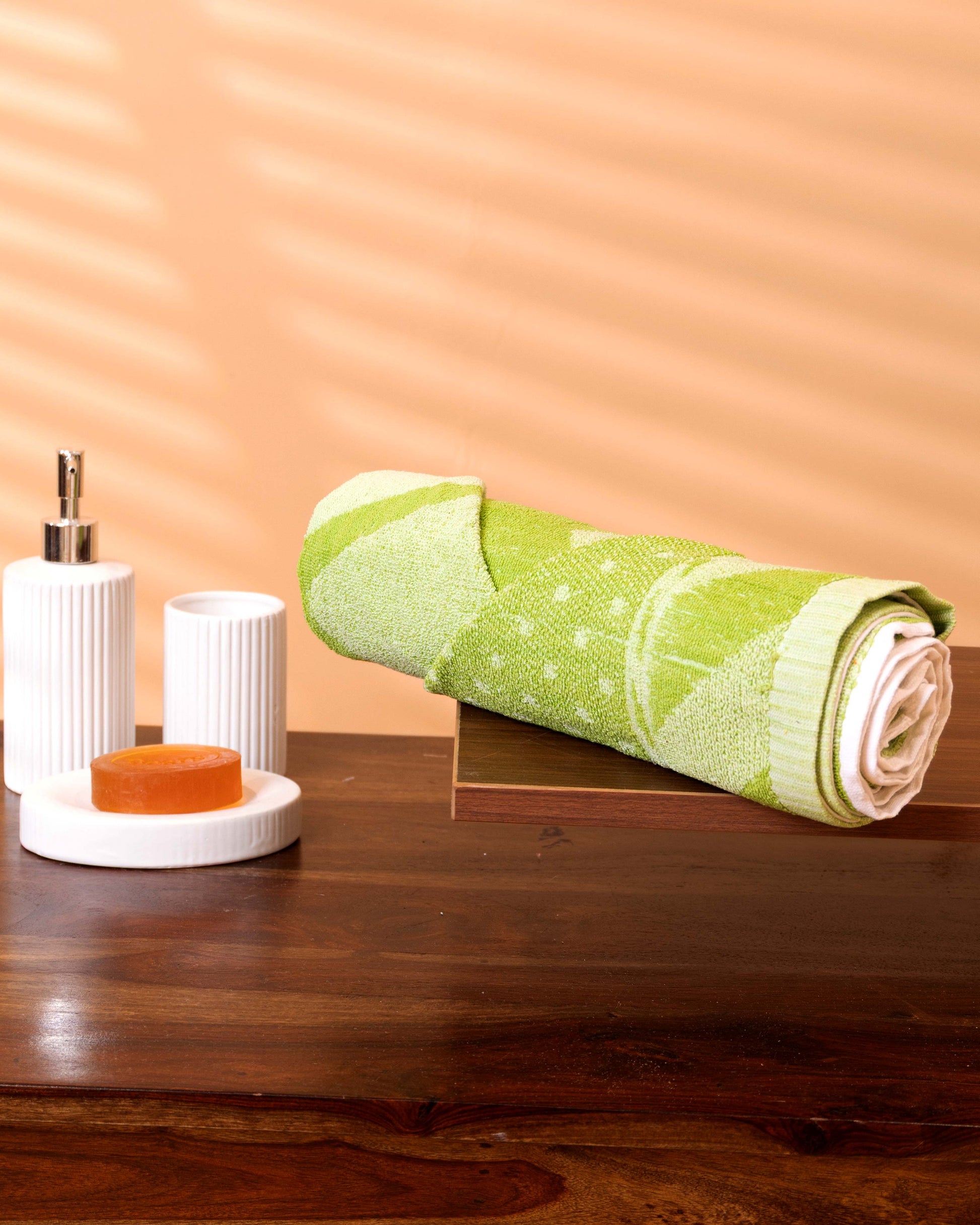 Modern Floral and Geometric Patterned Cotton Towel - Green