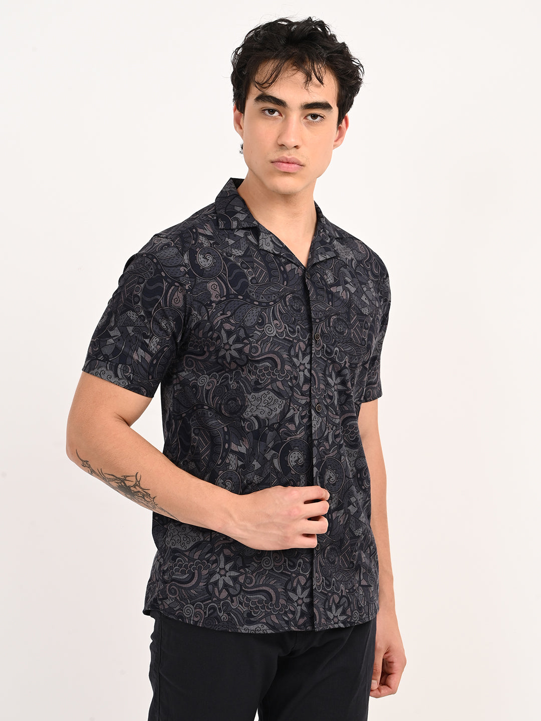 Men’s Native Bull Men's Paisley Print Short-Sleeve Casual Shirt - Black