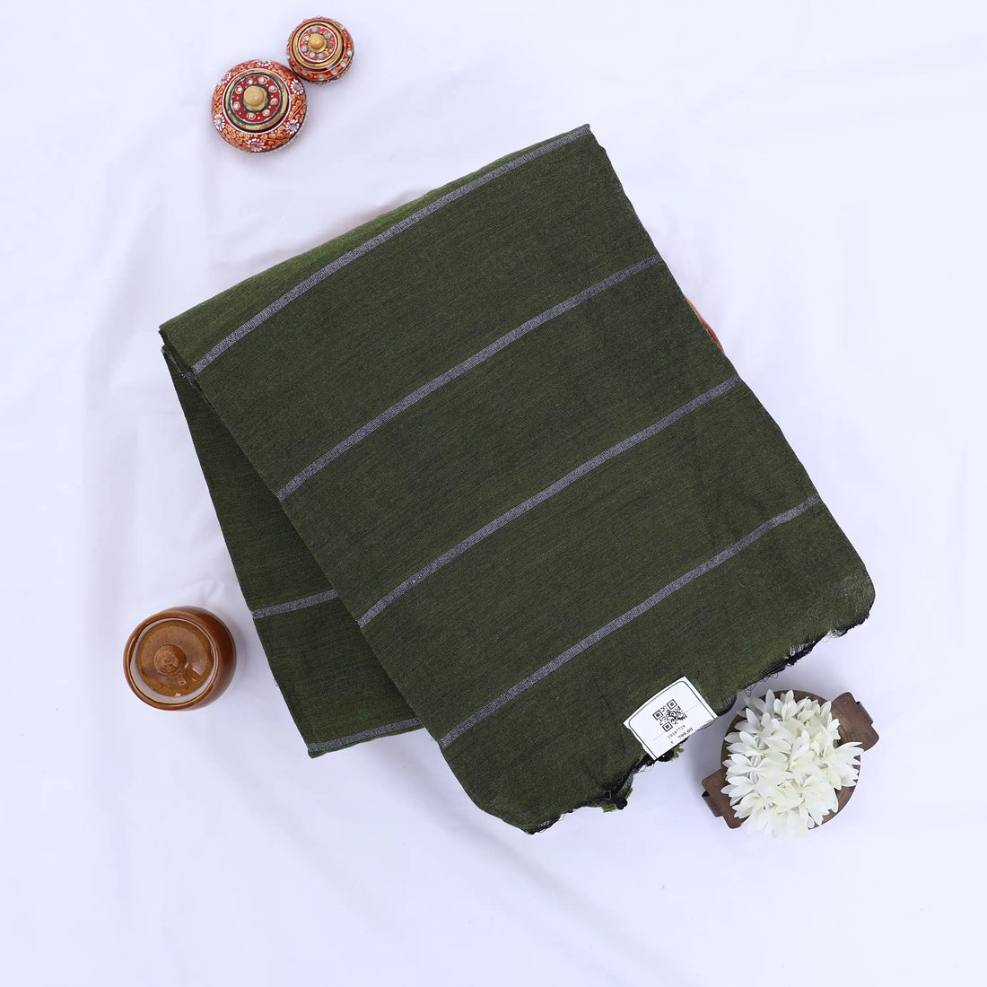 Green Khadi Cotton Sarees for Women | Summer Wear & Daily Wear Collection | Jeyachandran - Full View