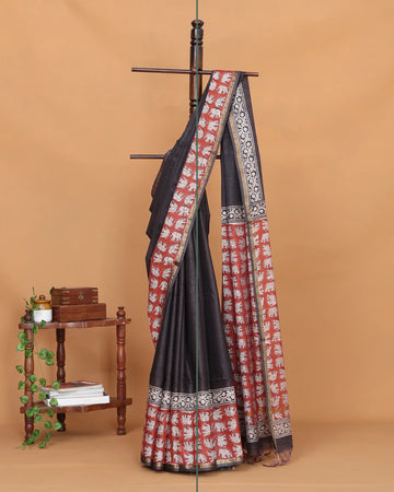 Bagru Printed Cotton Saree with Traditional Elephant Motifs Intricate Printed Border and Decorative Pallu - Black