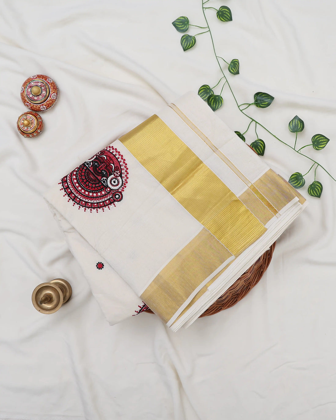 Kerala Kasavu Cotton Saree for Women | Onam Festival Wear, Family Function, Temple Visit | Jeyachandran