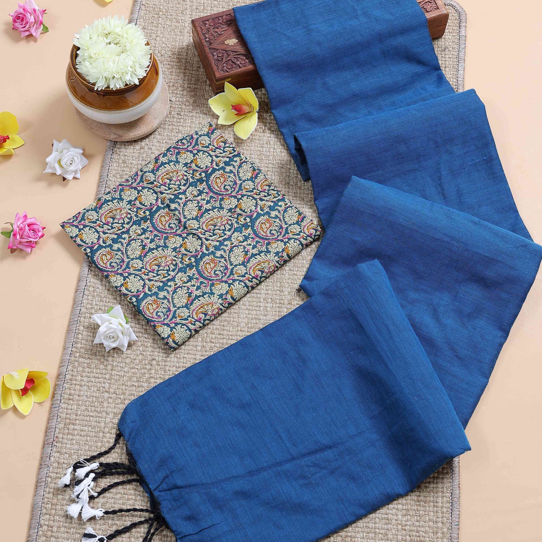 Handloom Khadi Cotton Saree with Contrast Printed Blouse and Tassel Accents - Teal