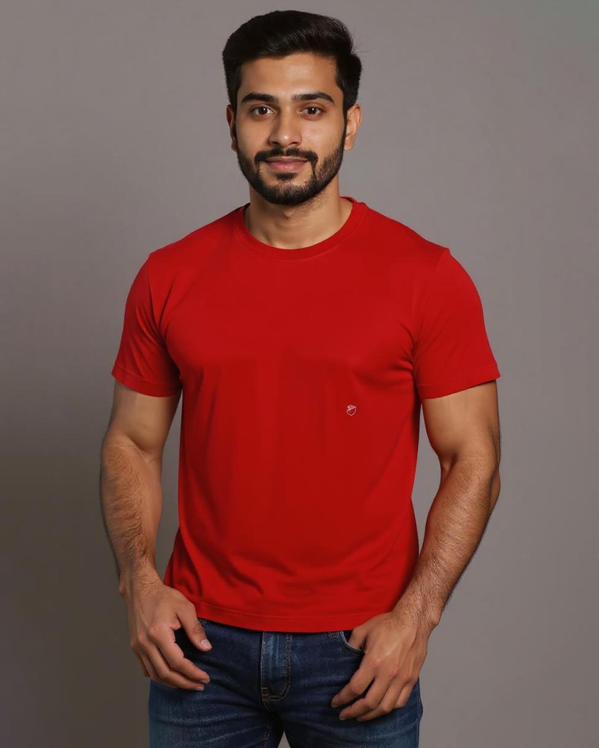 Short Sleeve Crew Neck T-Shirt with Small Embroidered Logo Red Front View