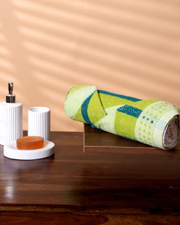 Soft Abstract Striped and Dotted Patterned Towel - Green