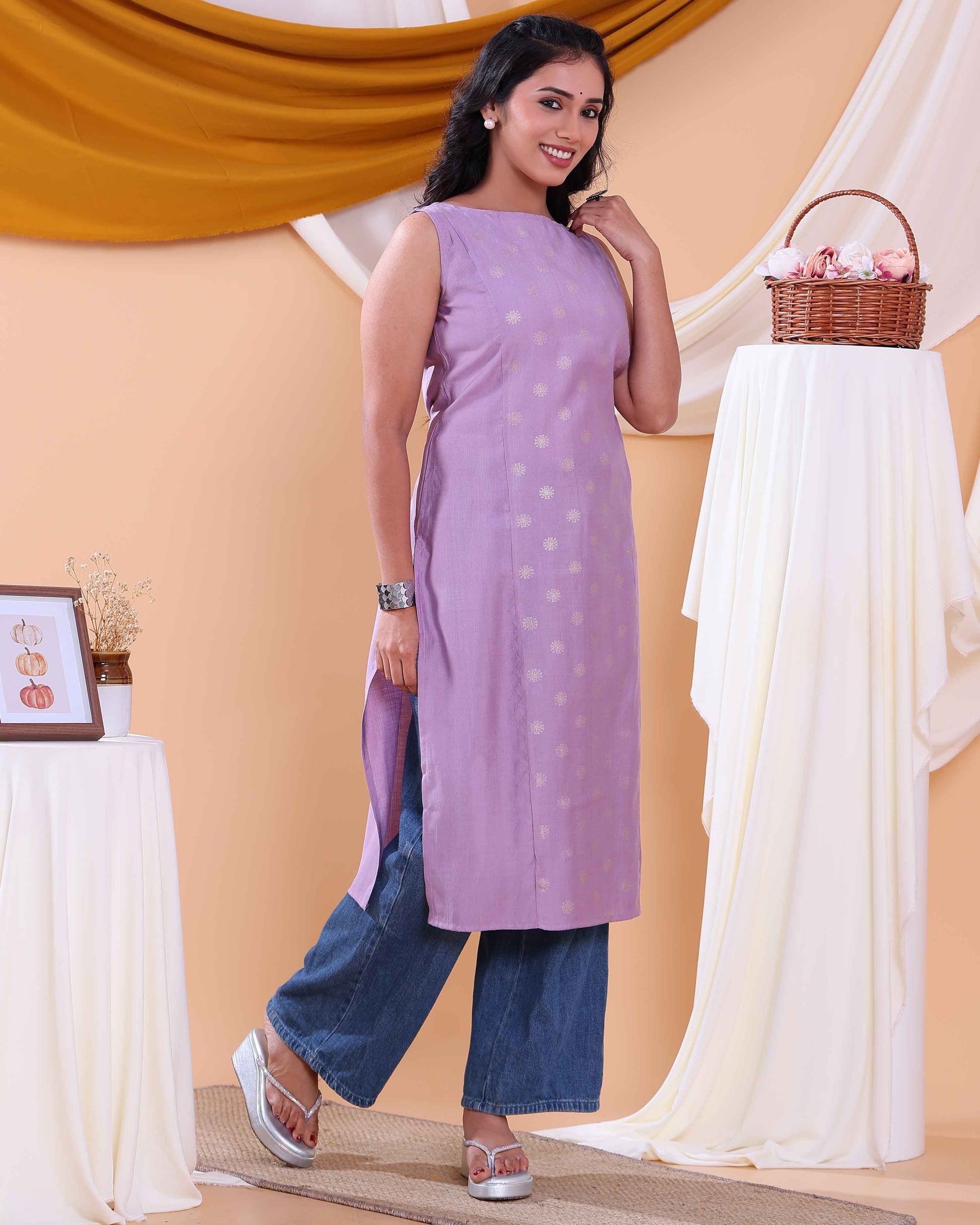 Stylish Printed Women’s Sleeveless Straight Kurta with Round Neck - Lavender-back
