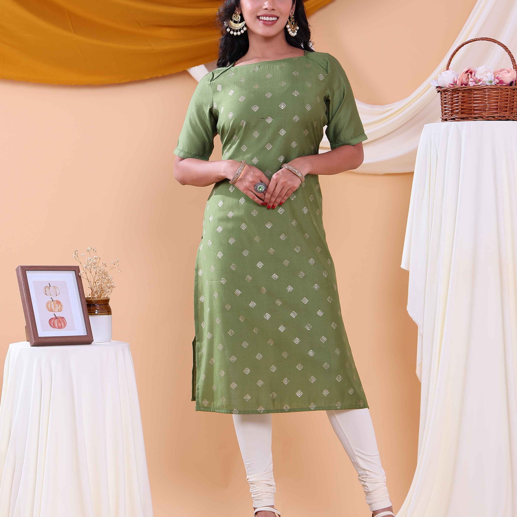 Stylish Printed Women’s Straight Kurta with Round Neck and Elbow Sleeves - Green