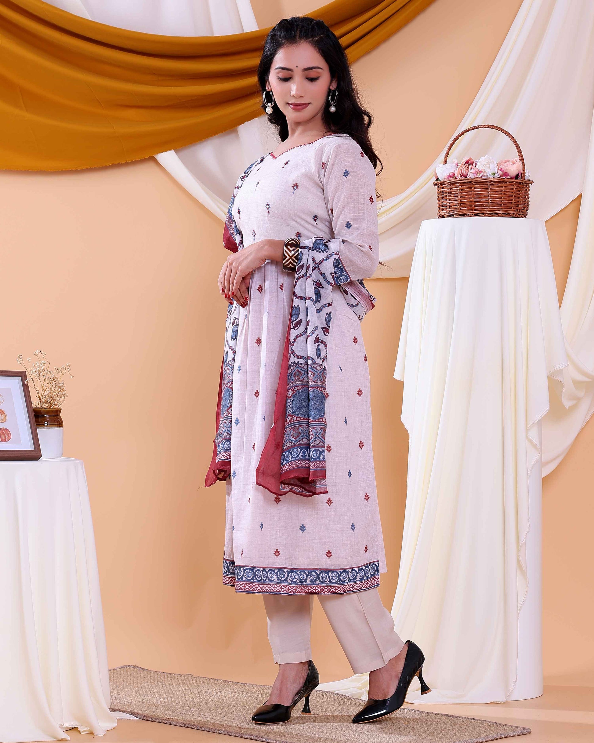 Stylish Women's Printed Anarkali Kurta Set with Dupatta - Beige