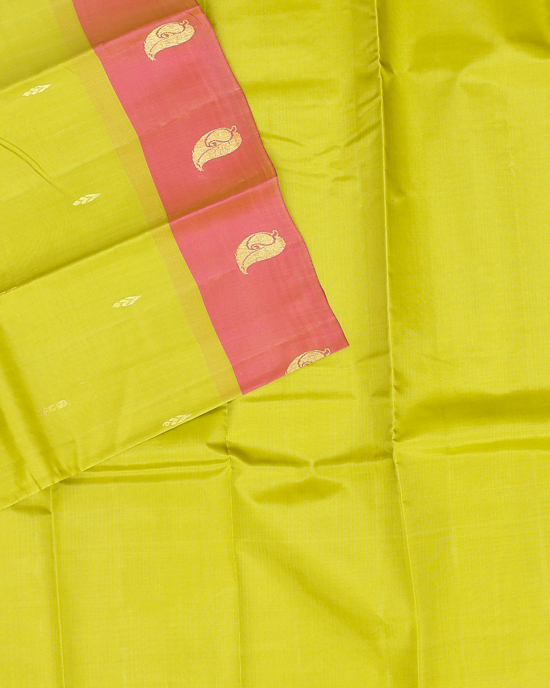 Green Colour Traditional Silk Saree