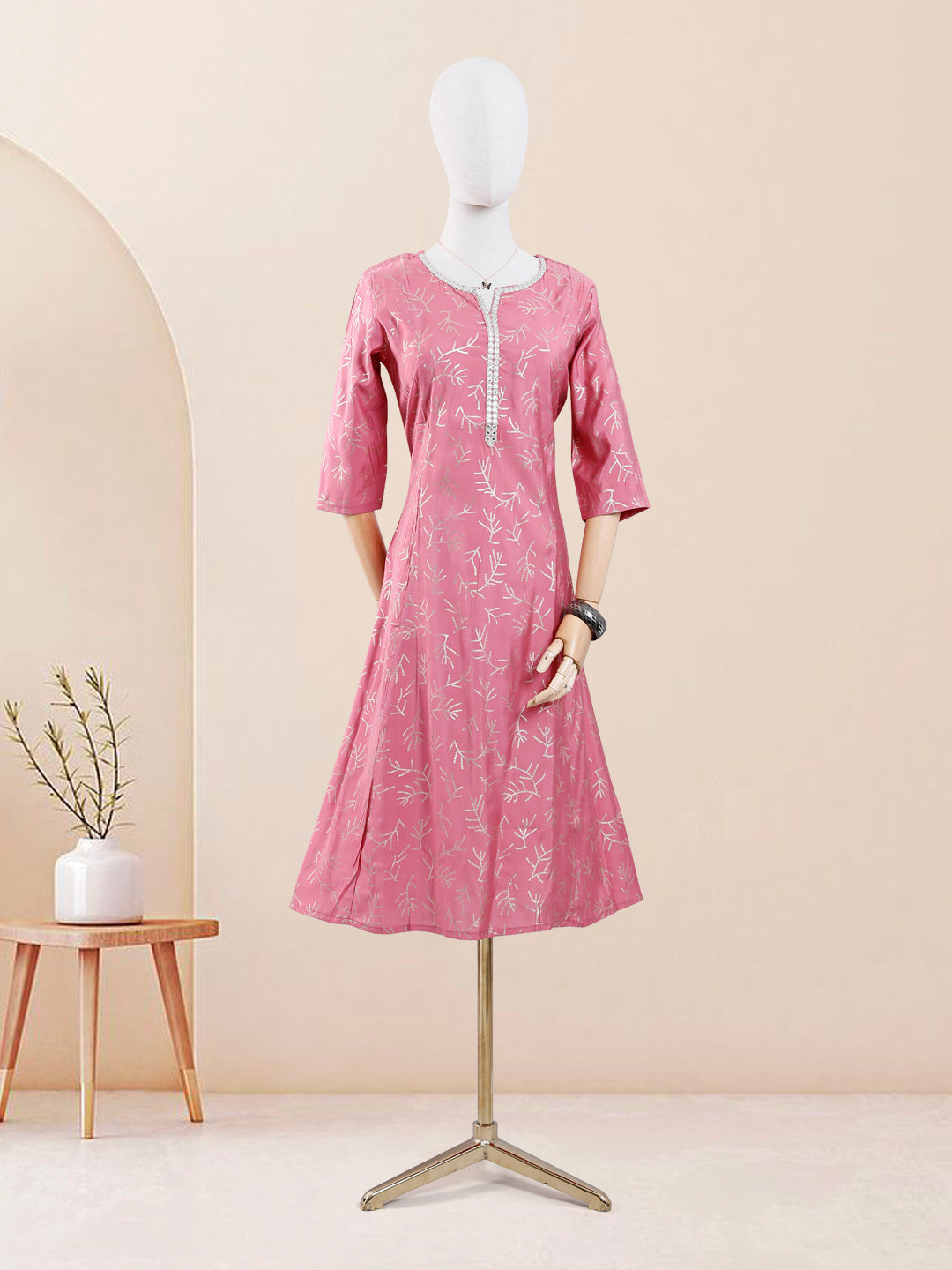 Designer Pink Color Printed Women's Kurti