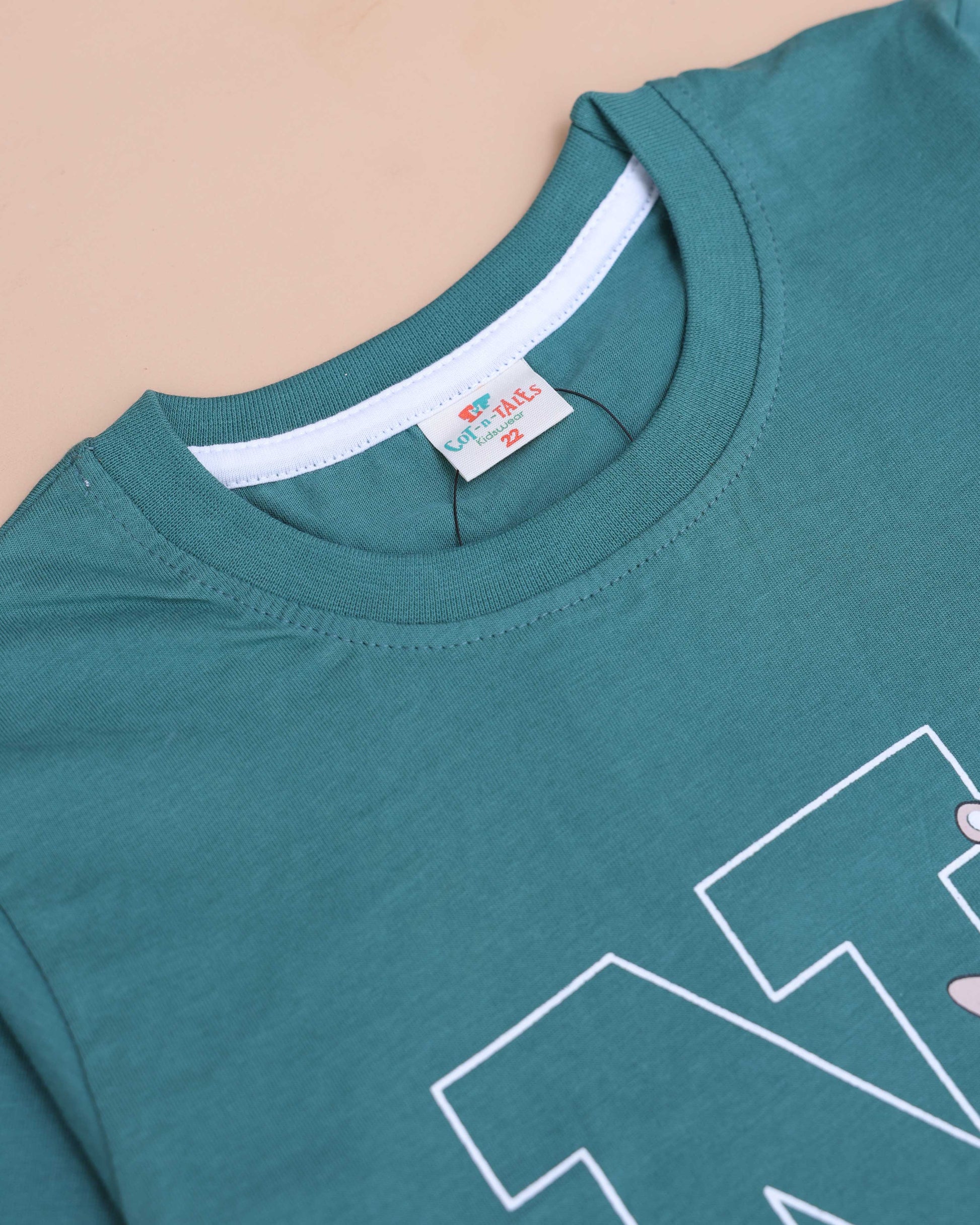 T SHIRT CLOSE