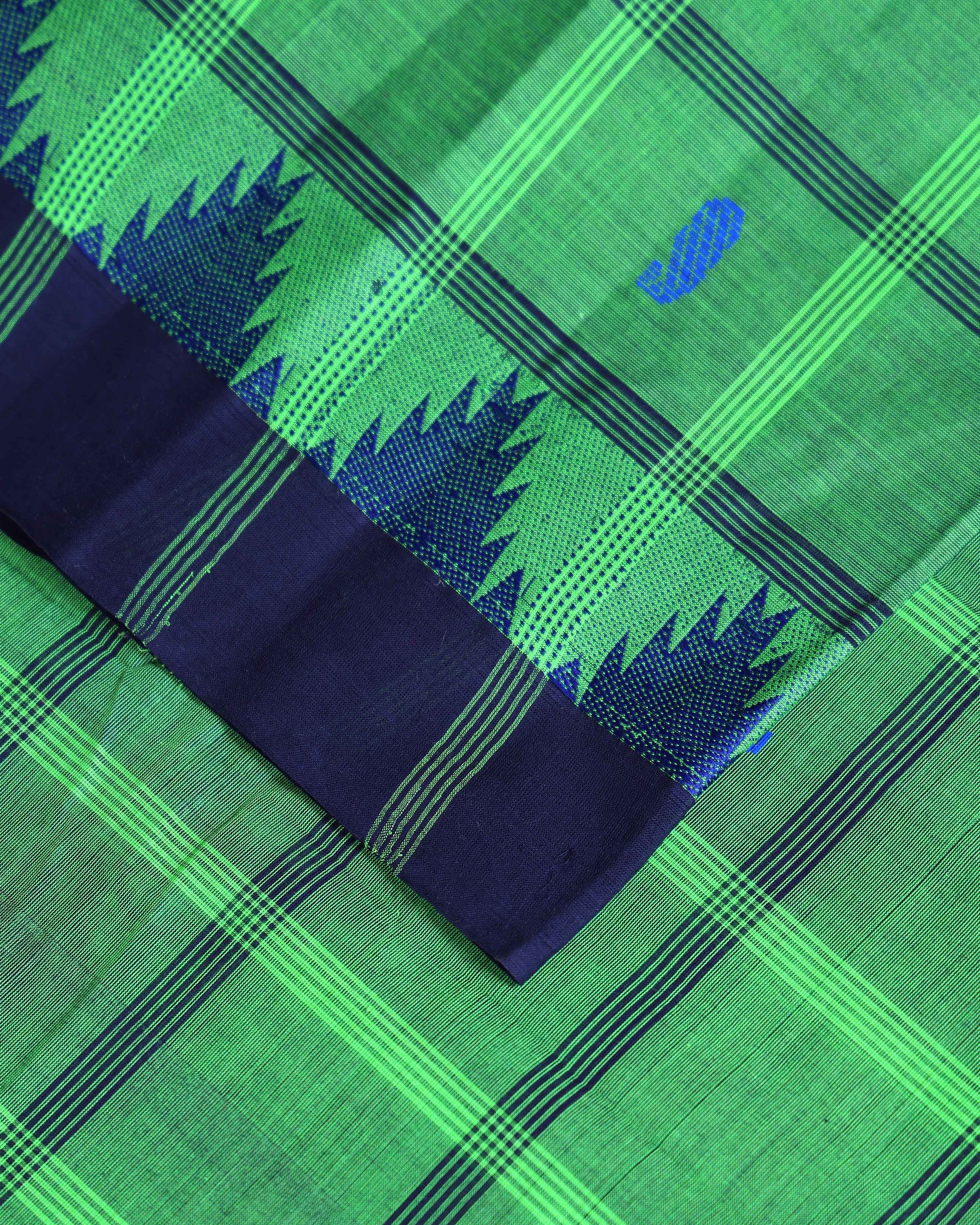 Traditional Chettinad Cotton Saree with Traditional Checks and Temple Border - Green-Close