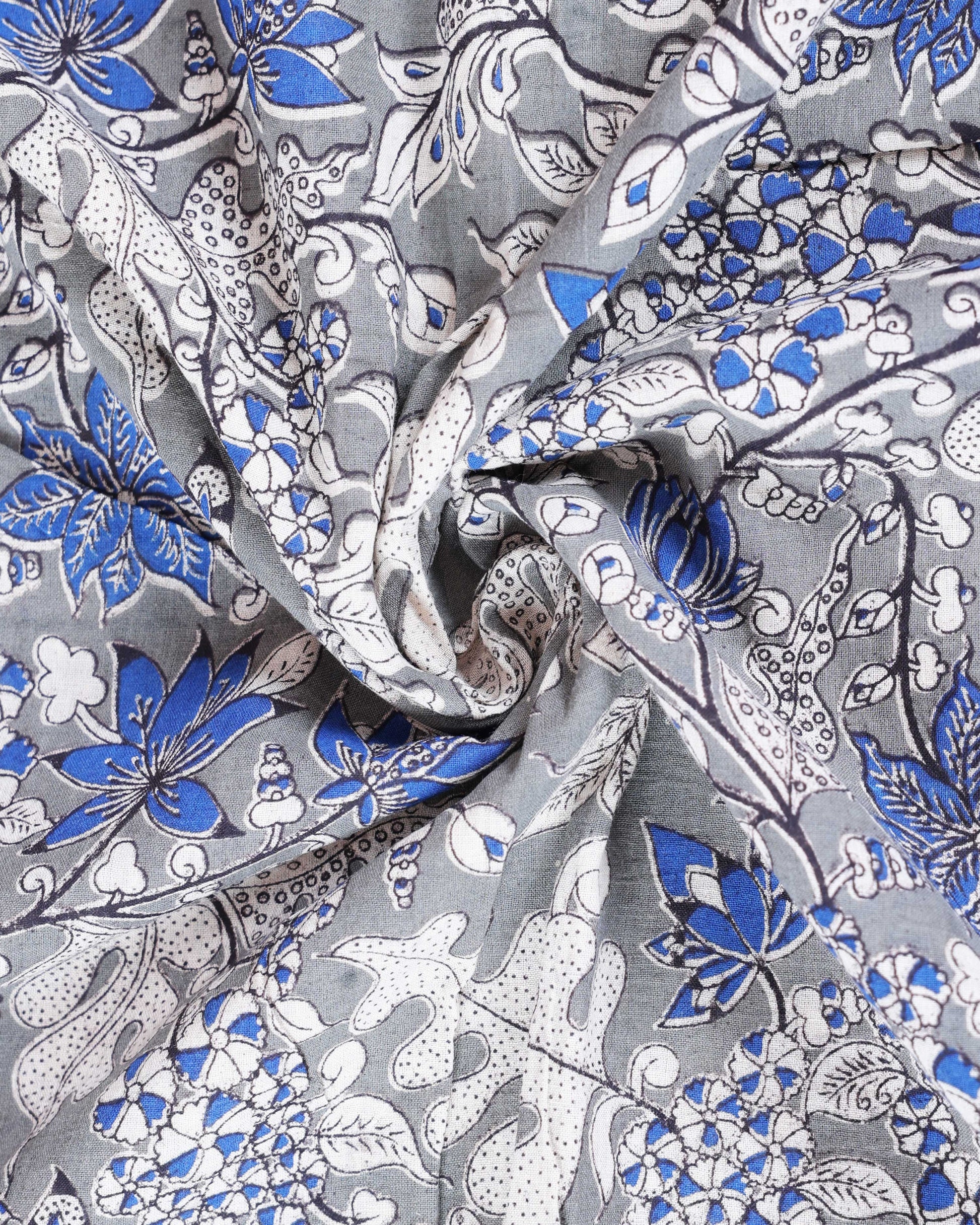 Traditional Hand-Painted Kalamkari Cotton Saree with Traditional Floral & Leaf Motifs - Close