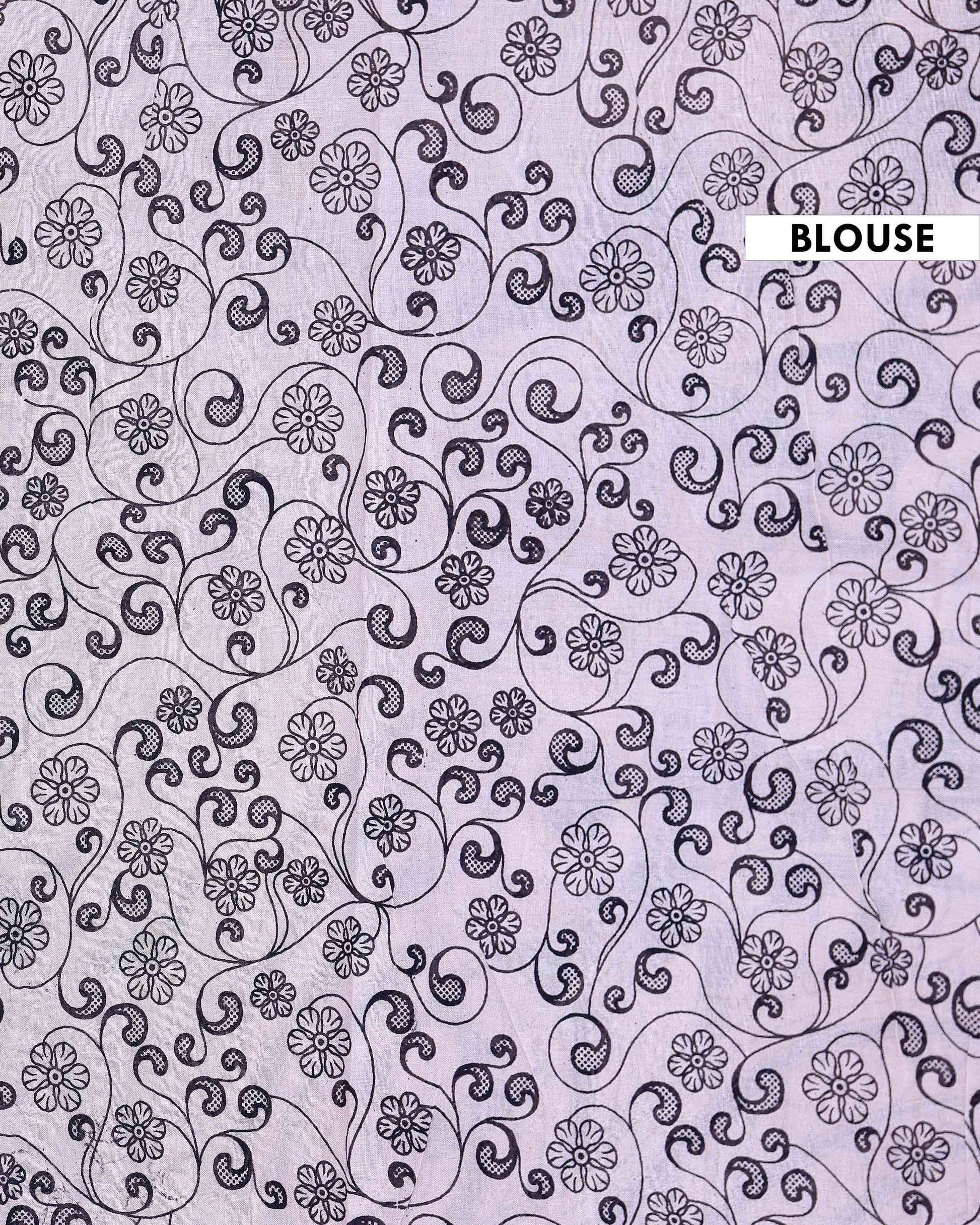 Traditional Handloom Kalamkari Cotton Saree Traditional Floral Artwork with Elegantly Detailed Border - Green