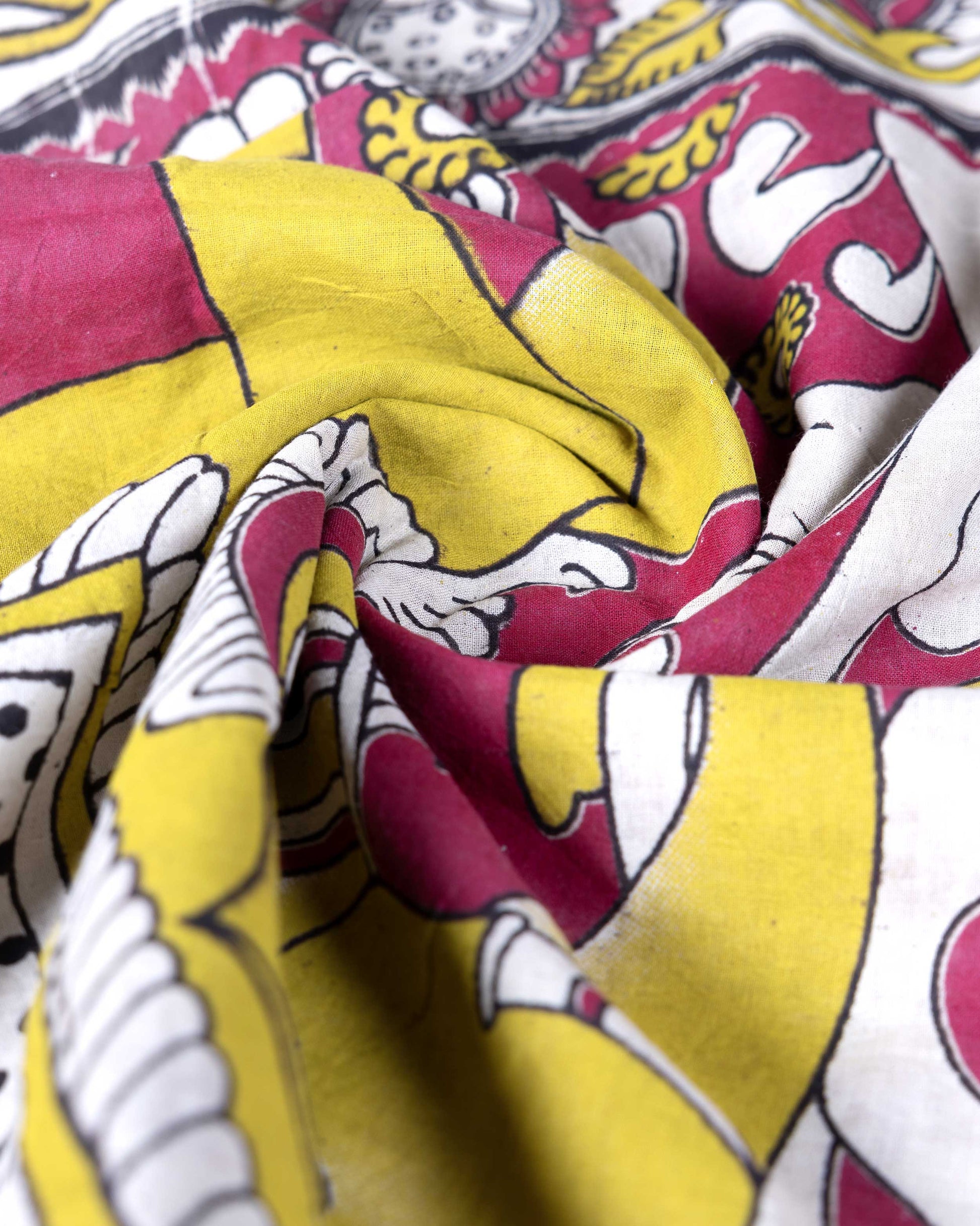 Traditional Handloom Kalamkari Cotton Saree Traditional Lotus Motifs and Intricate Floral Border - Off White