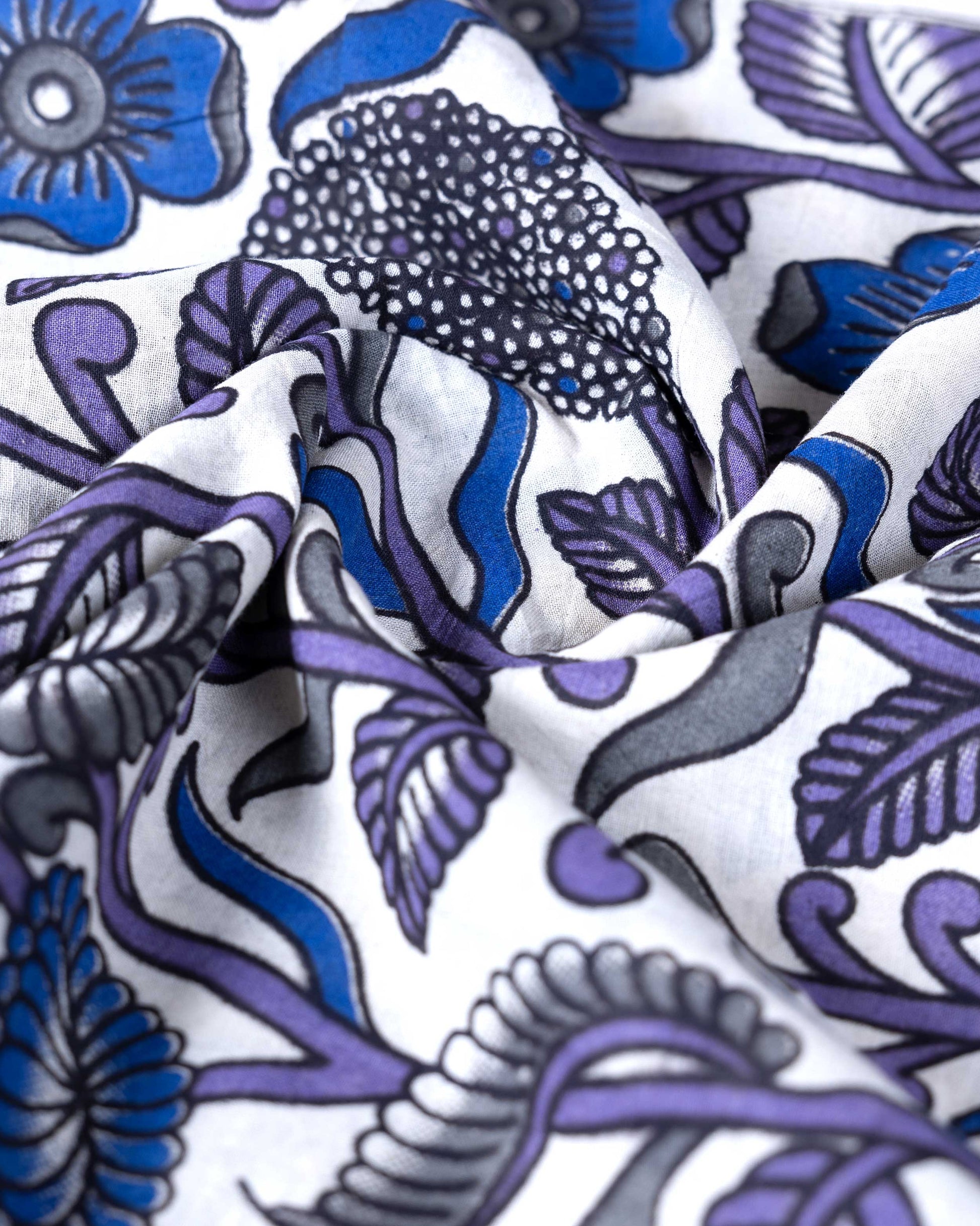 Traditional Handloom Kalamkari Cotton Saree with Peacock and Floral Motifs - Off White