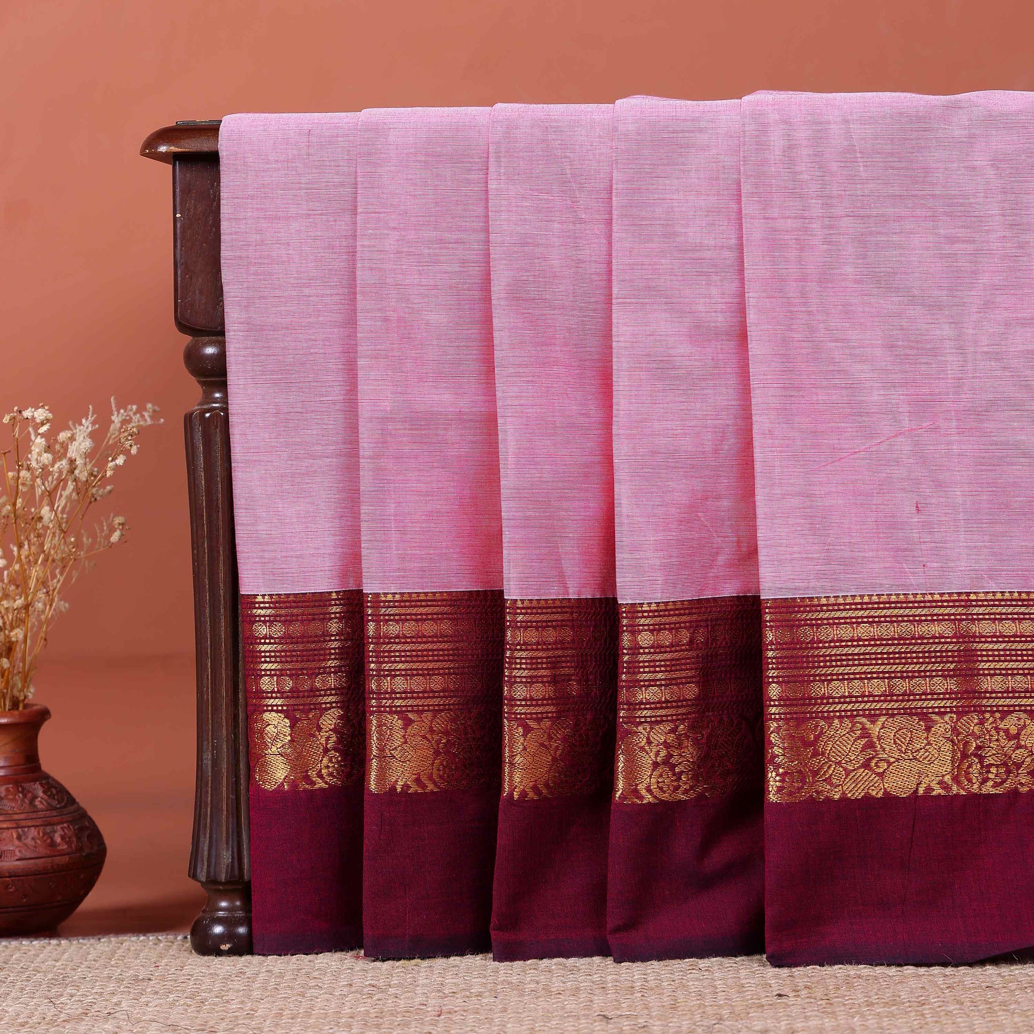 Traditional Handloom Kanchi Cotton Saree with Traditional Zari Border - Pink
