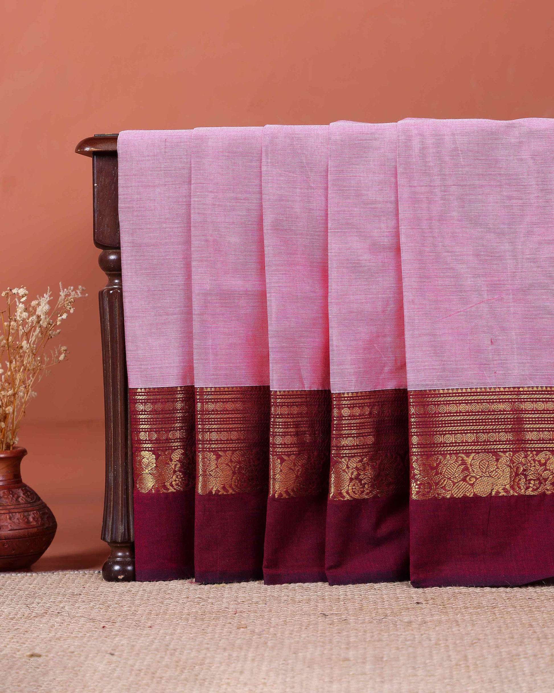Traditional Handloom Kanchi Cotton Saree with Traditional Zari Border - Pink