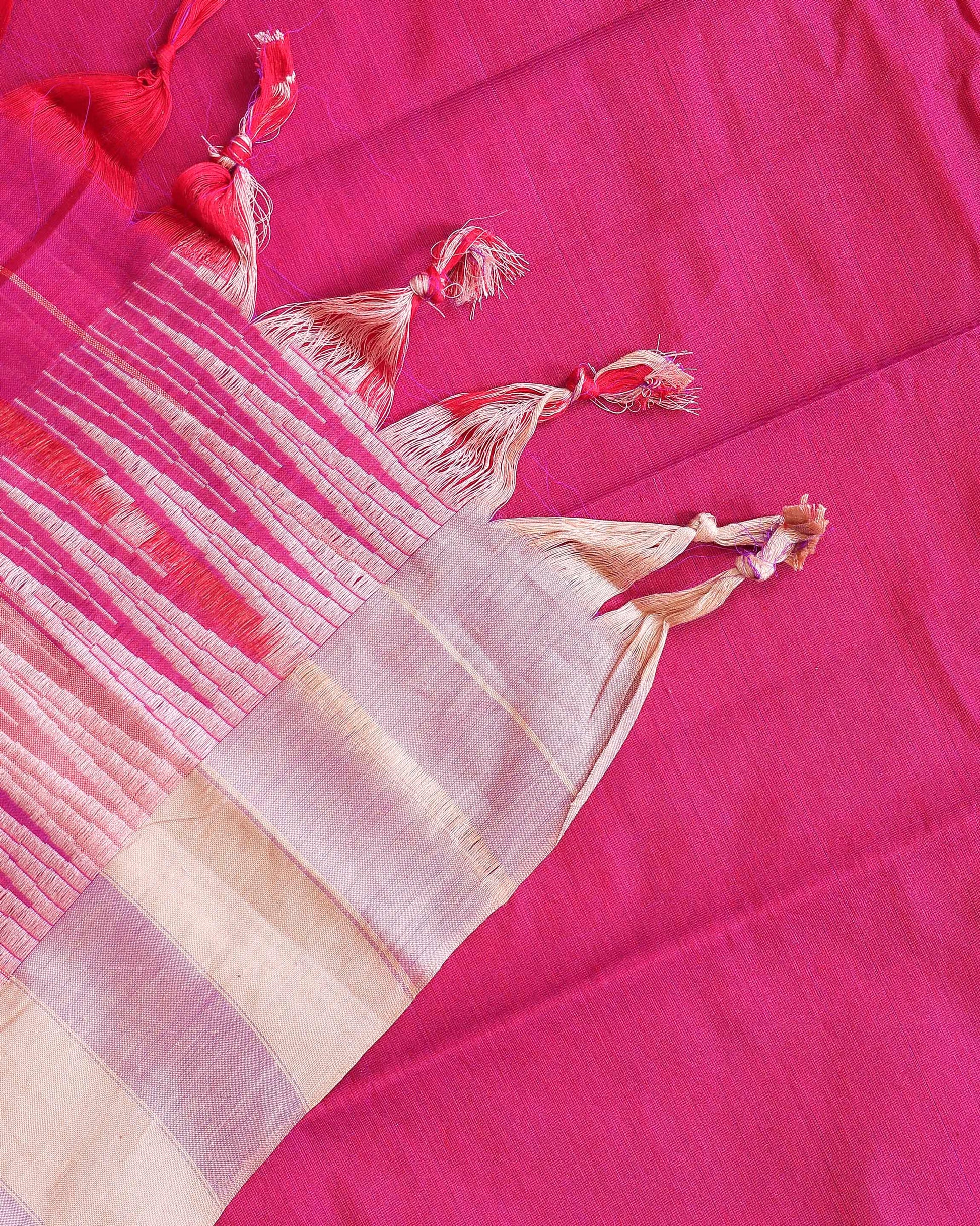 Traditional Handloom Narayanpet Cotton Saree with Classic Temple Border - Magenta