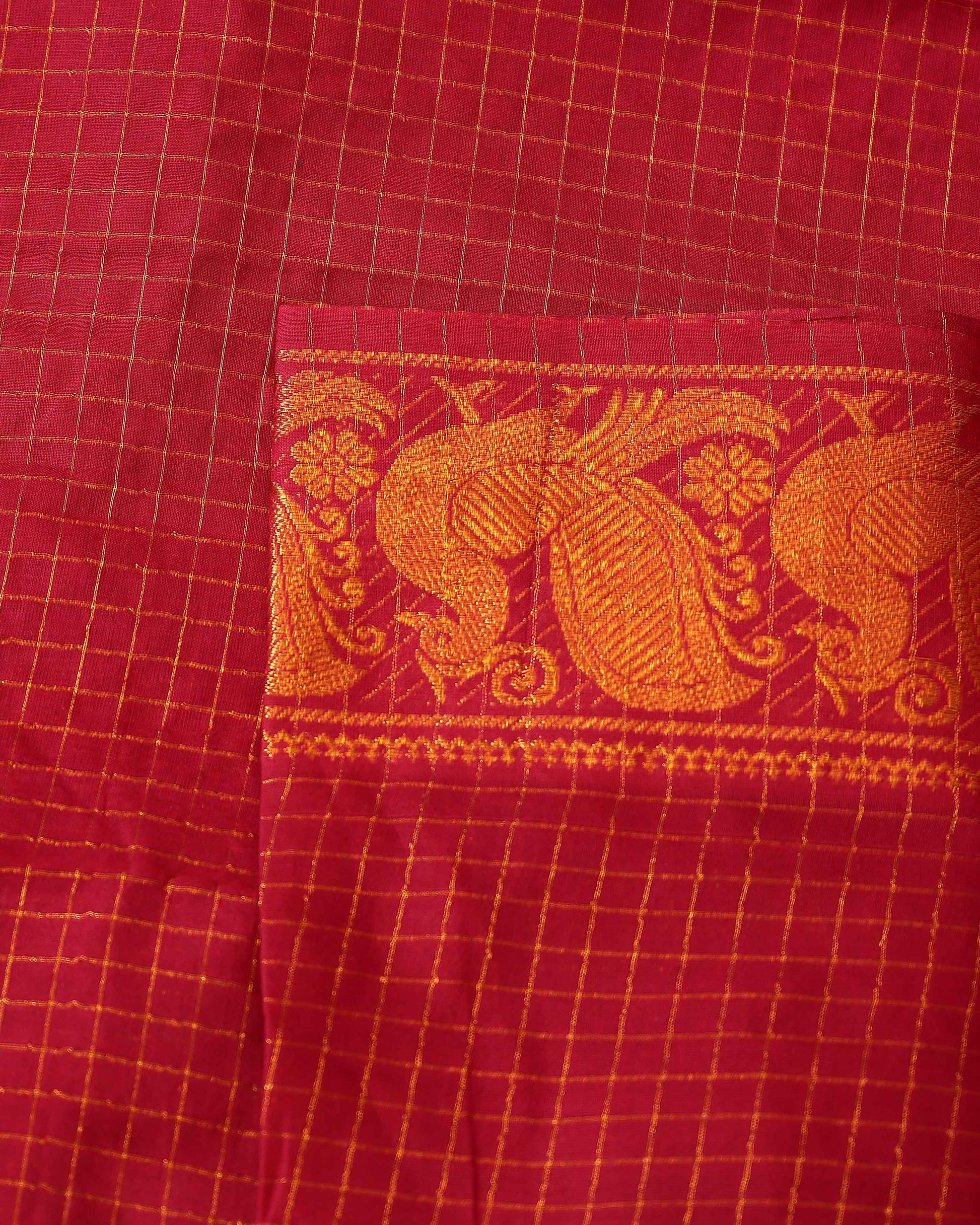 Traditional Handloom Sungudi Cotton Saree Checks and Elegant Zari Peacock Motif Border - Maroon