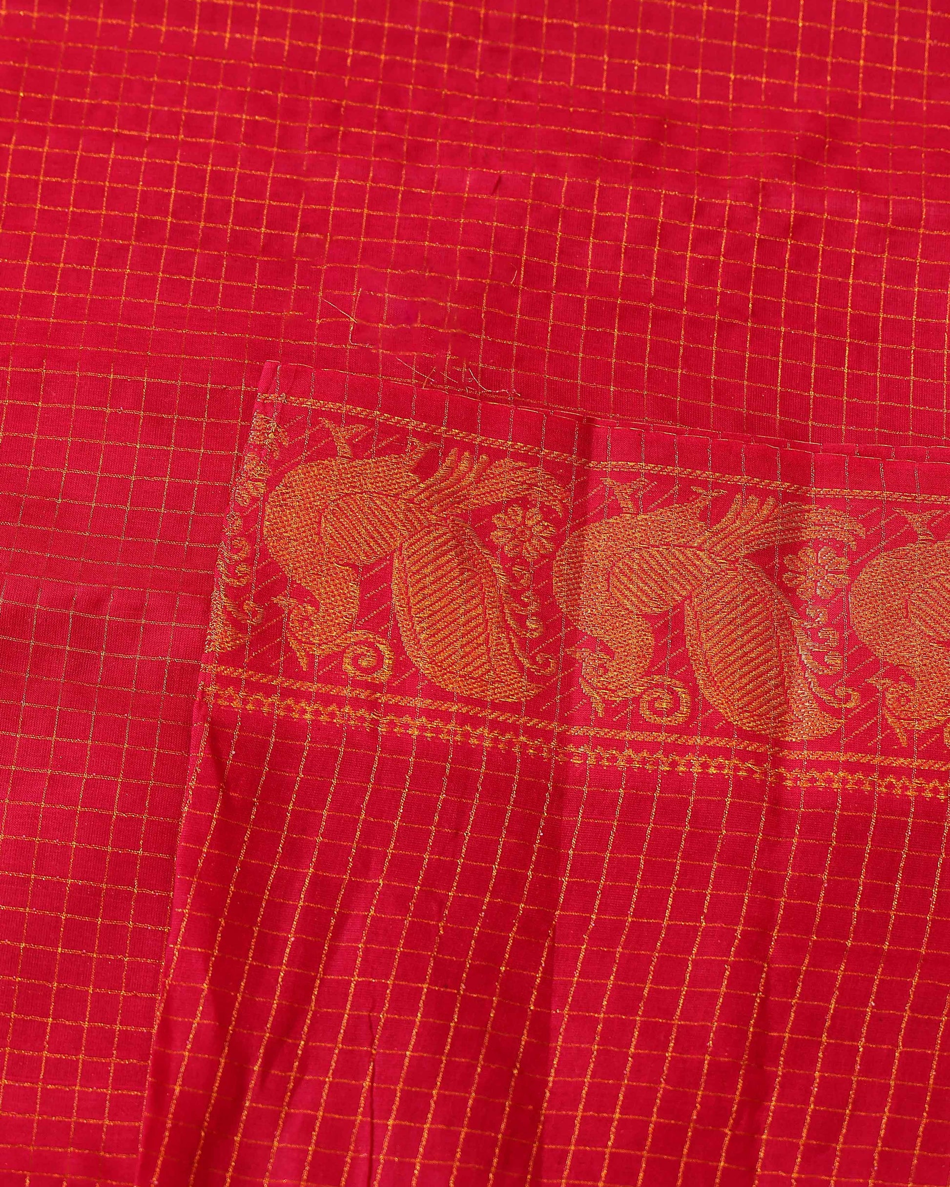 Traditional Handloom Sungudi Cotton Saree Checks and Elegant Zari Peacock Motif Border - Red