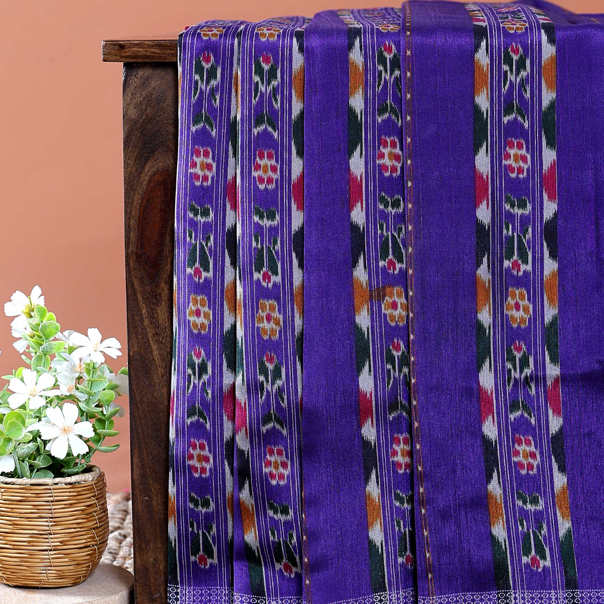 Traditional Handwoven Pochampally Ikkat Saree with Intricate Motifs - Purple