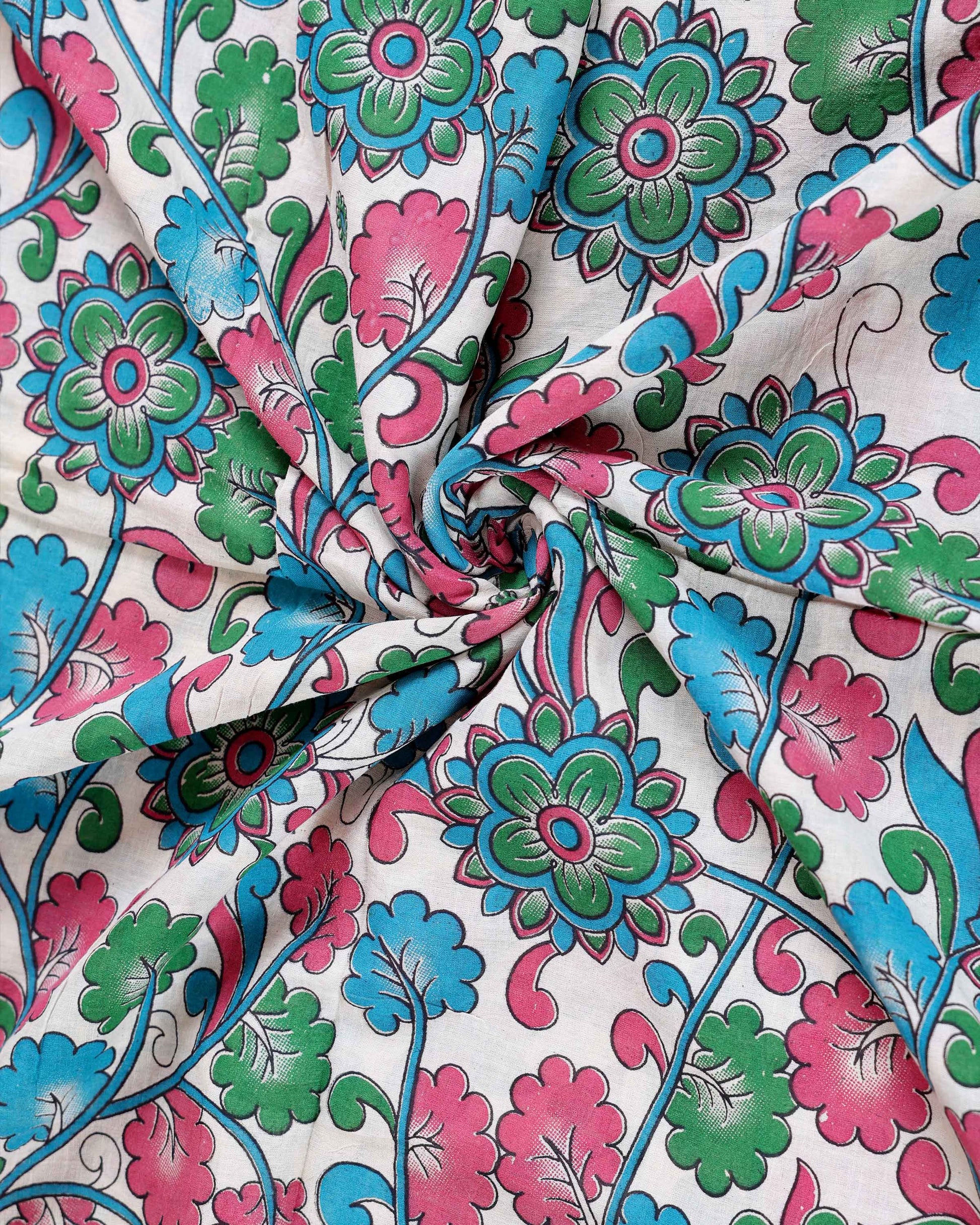 Traditional Kalamkari Cotton Saree with Traditional Floral and Leafy Motifs - Close