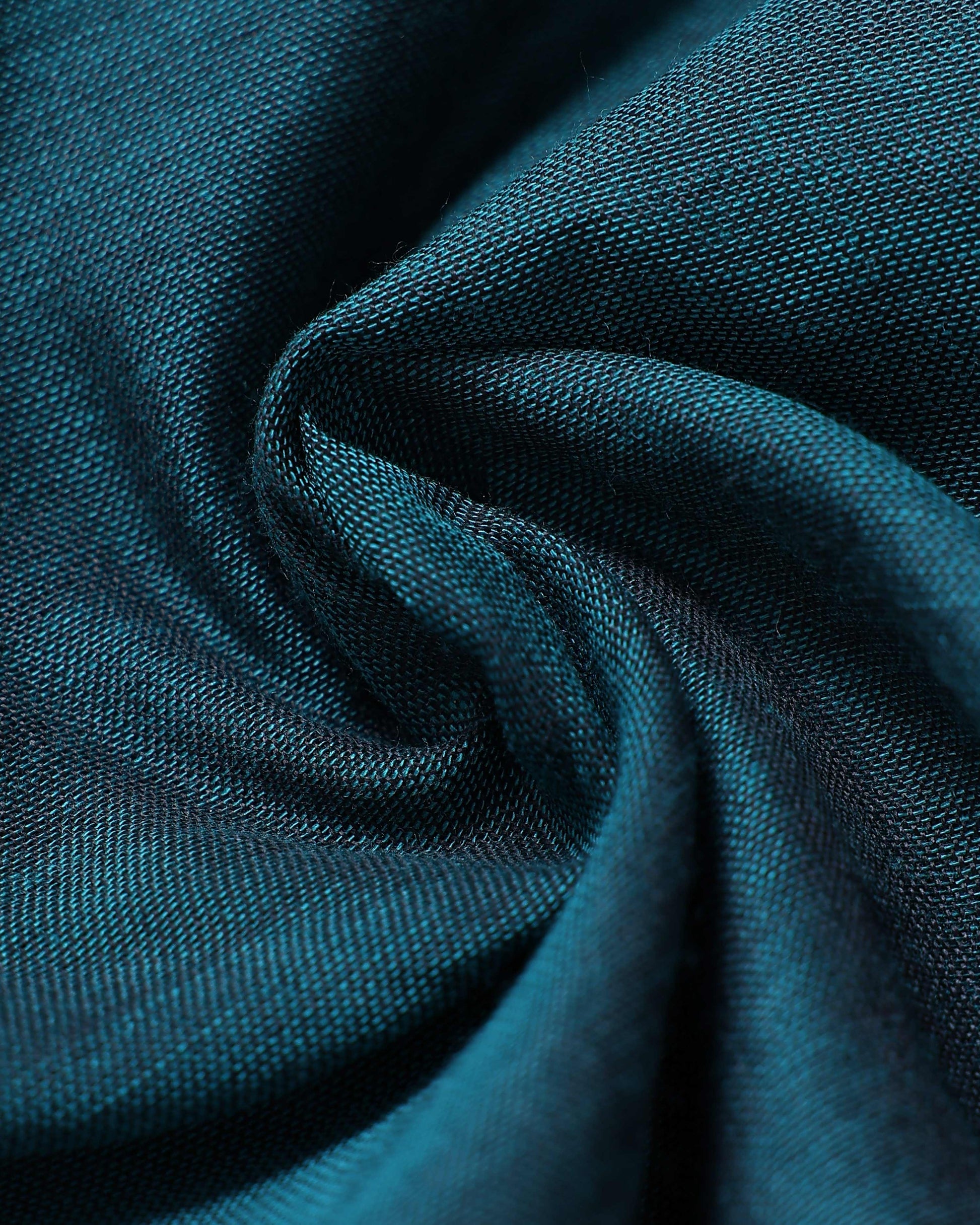 Traditional Khadi Cotton Saree with Contrast Printed Blouse and Tassel Accents - Teal