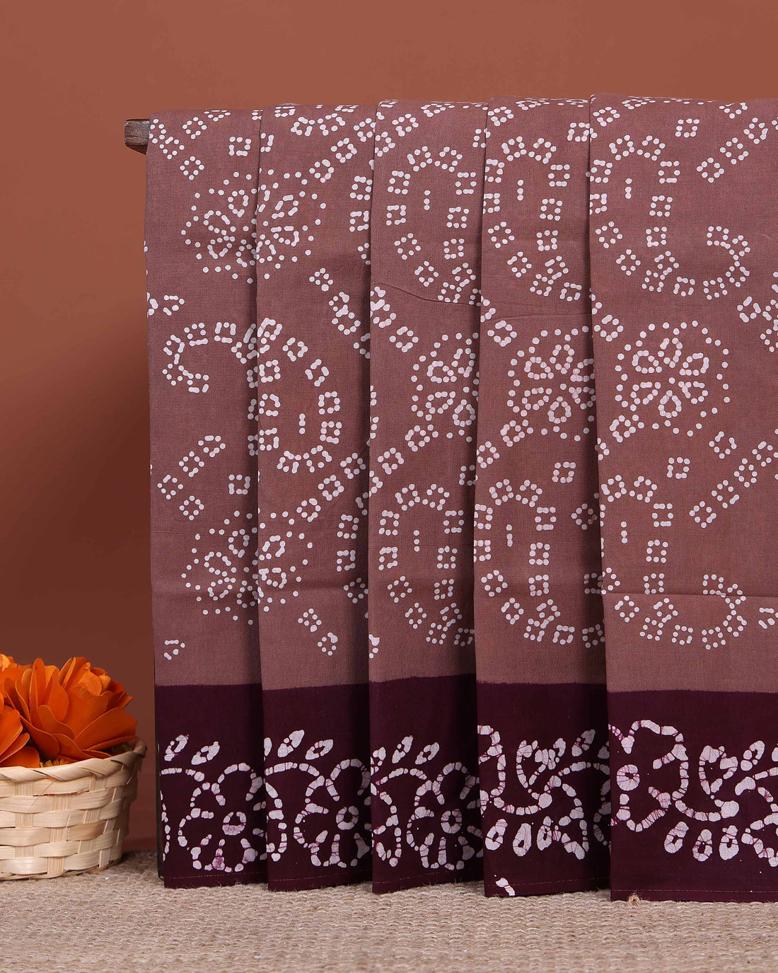 Traditional Lightweight  Sungudi Cotton Saree with Dotted Patterns - Brown